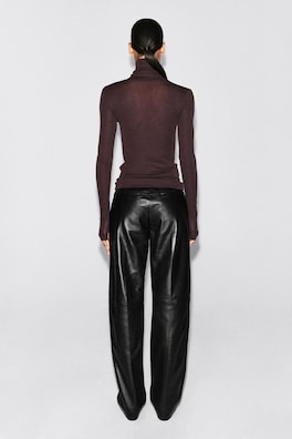 MERINO WOOL BUTTONED MOCK-NECK TOP — BURGUNDY 6
