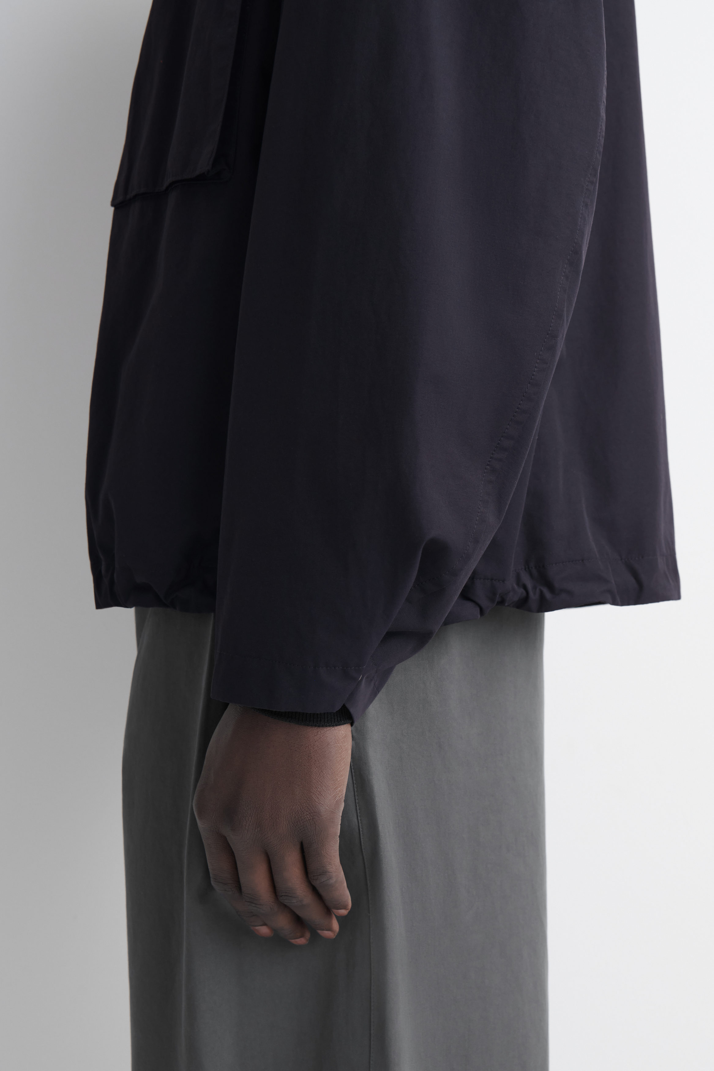 PACKABLE-HOOD WINDBREAKER JACKET - NAVY | COS US