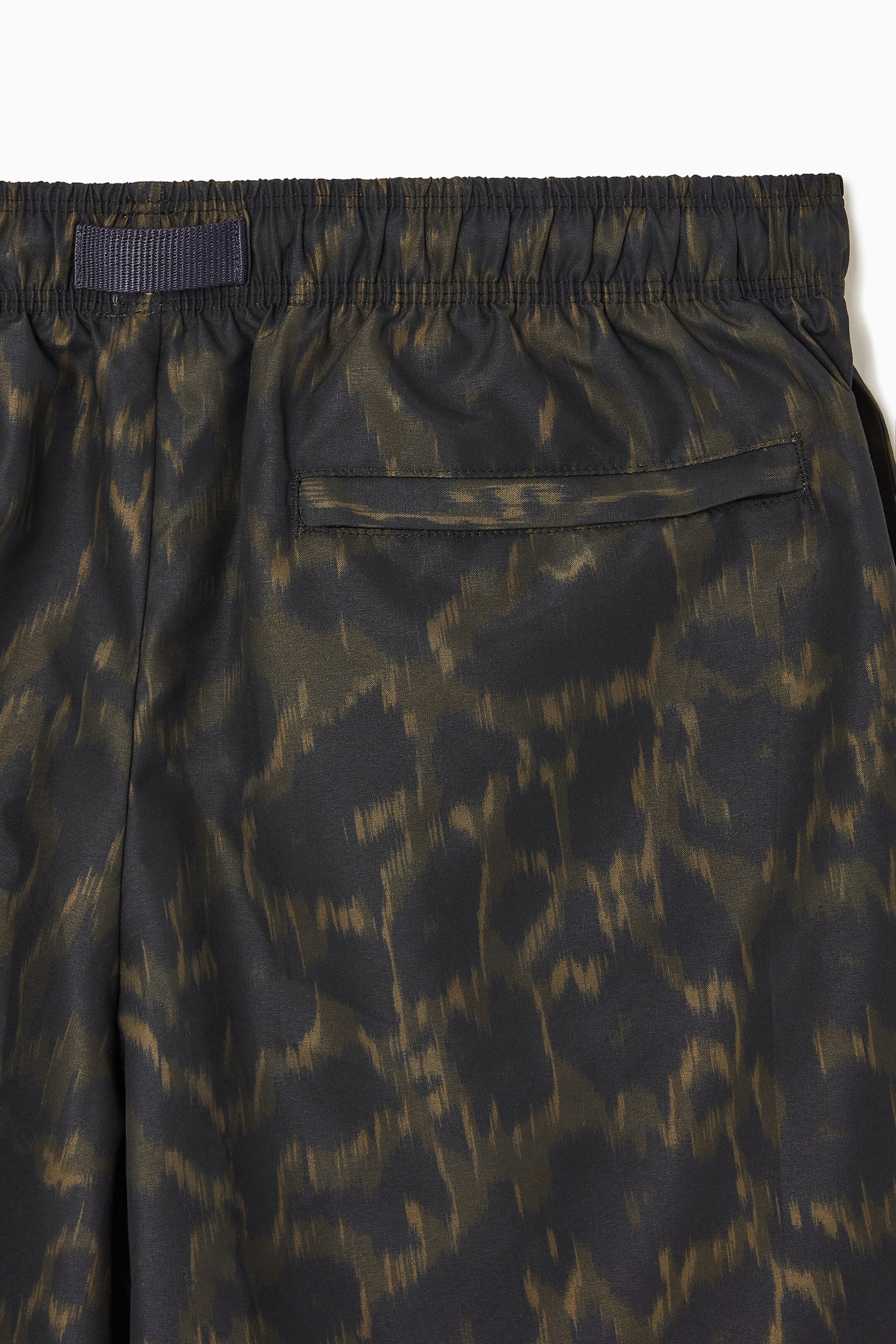 Agrandir l'image: SHORT DE BAIN TAILLE AJUSTABLE IMPRIMÉ - GRIS / IMPRIMÉ ANIMALIER - HOMME | H&M CH 2