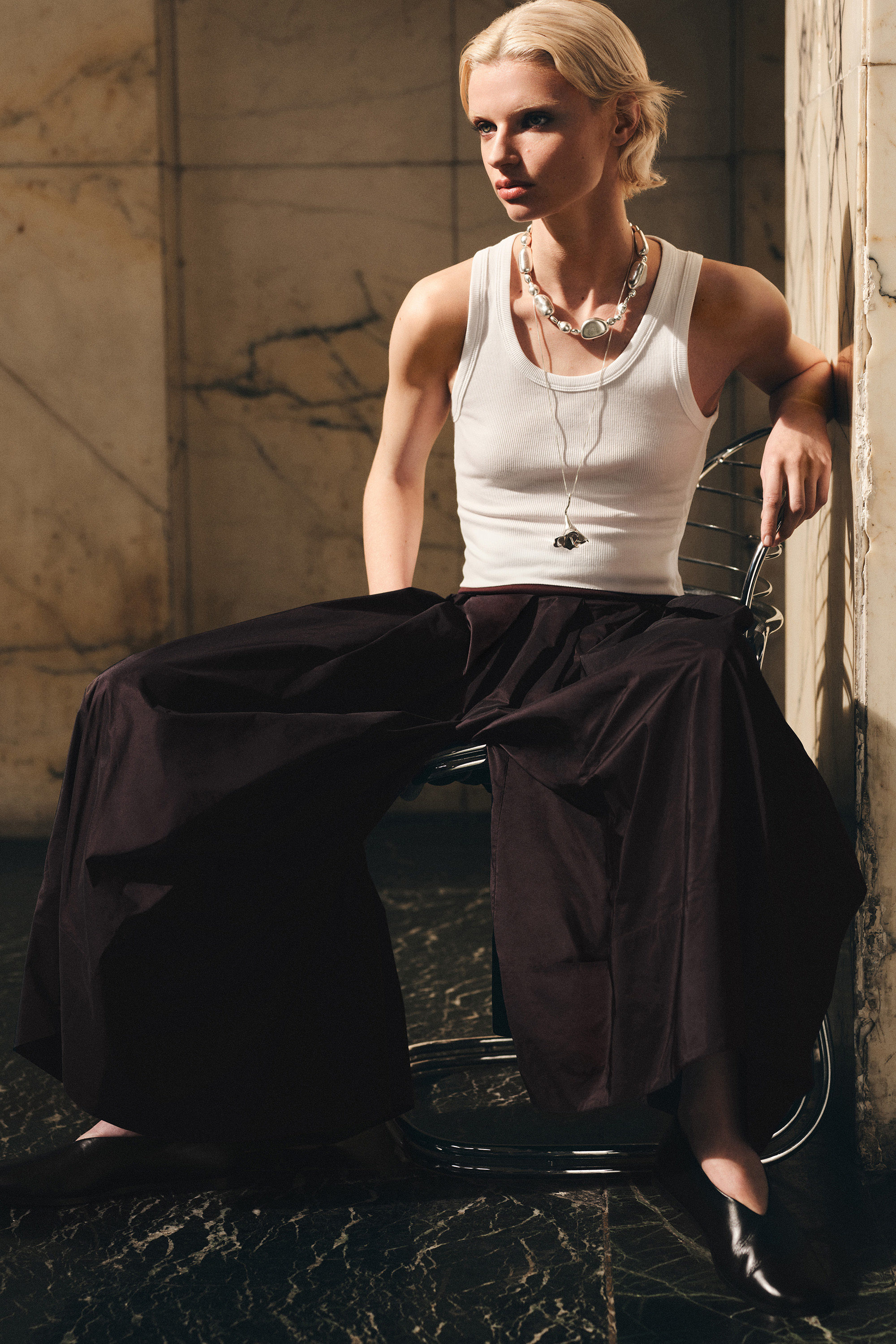 完売品　jent louis Rivet Sleeveless Top EditByNine-Metallic-Coated-