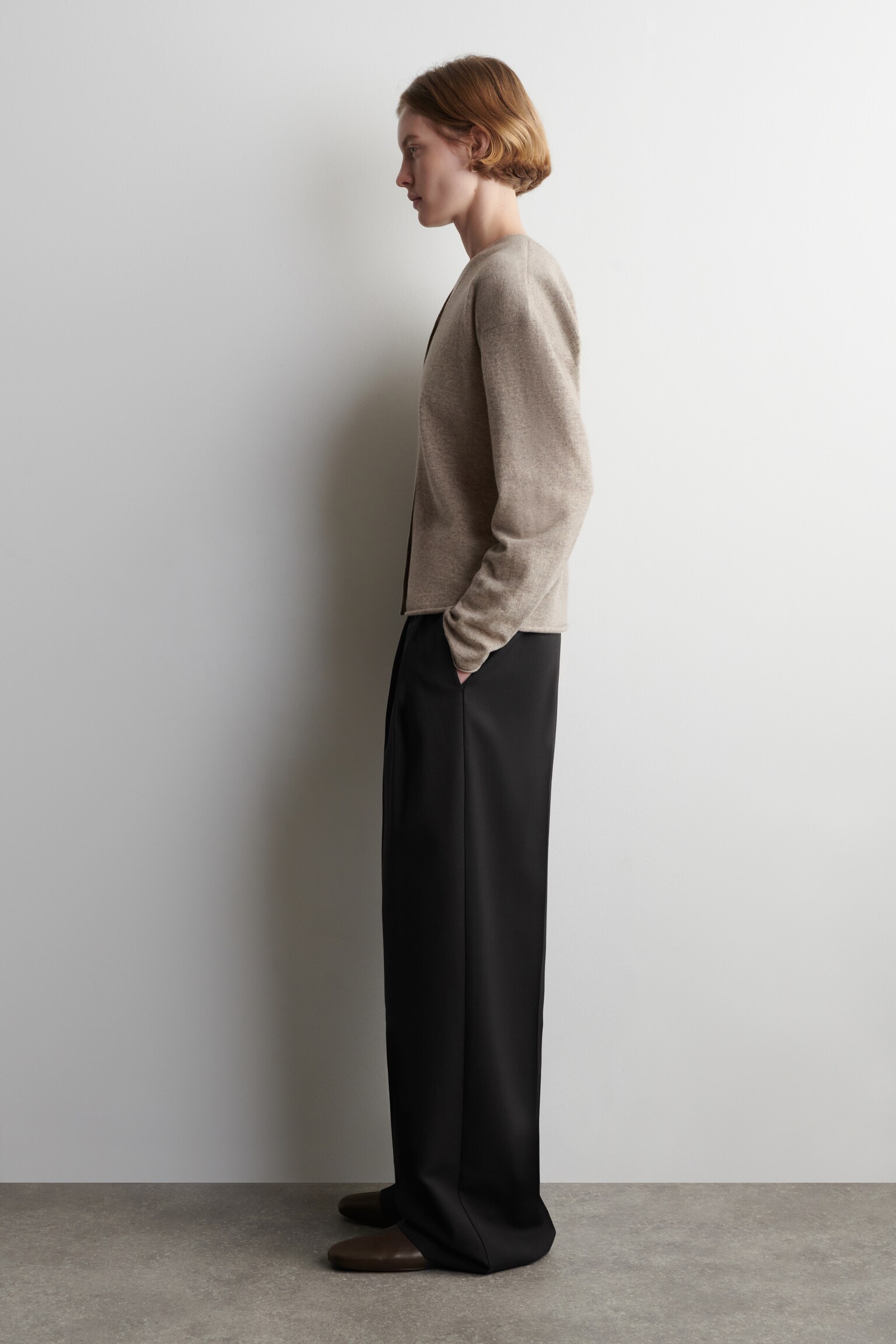 MERINO WOOL V-NECK CARDIGAN - BEIGE MÉLANGE/RED/DARK BROWN - 7