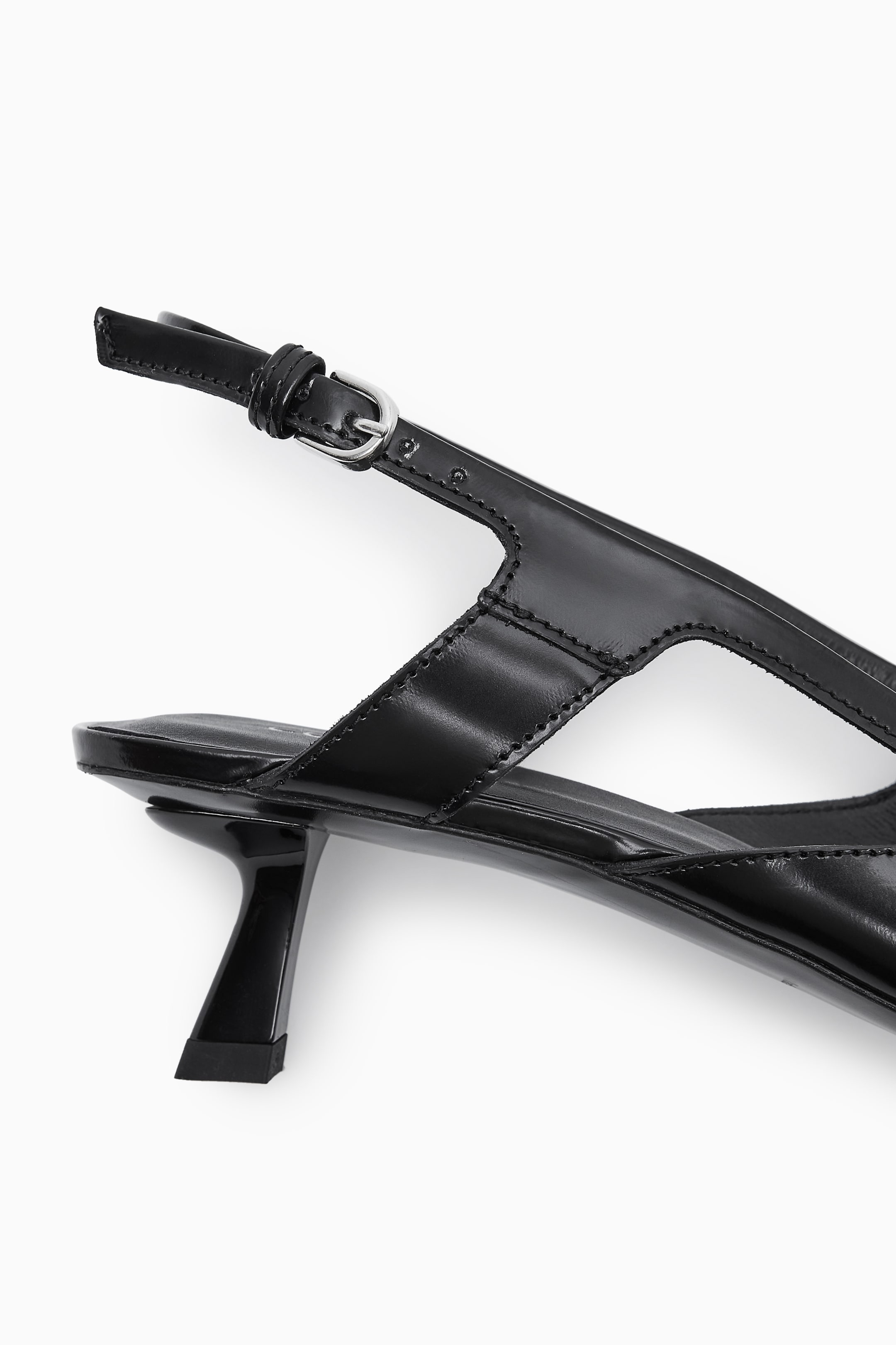 Größeres Bild ansehen: SCHUHE MIT KITTEN-HEELS UND SLINGBACK-RIEMEN - SCHWARZ - Ladies | H&M DE 5