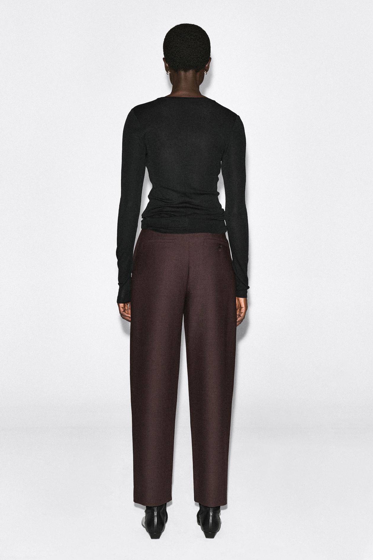 CROPPED WOOL BARREL-LEG TROUSERS — BROWN