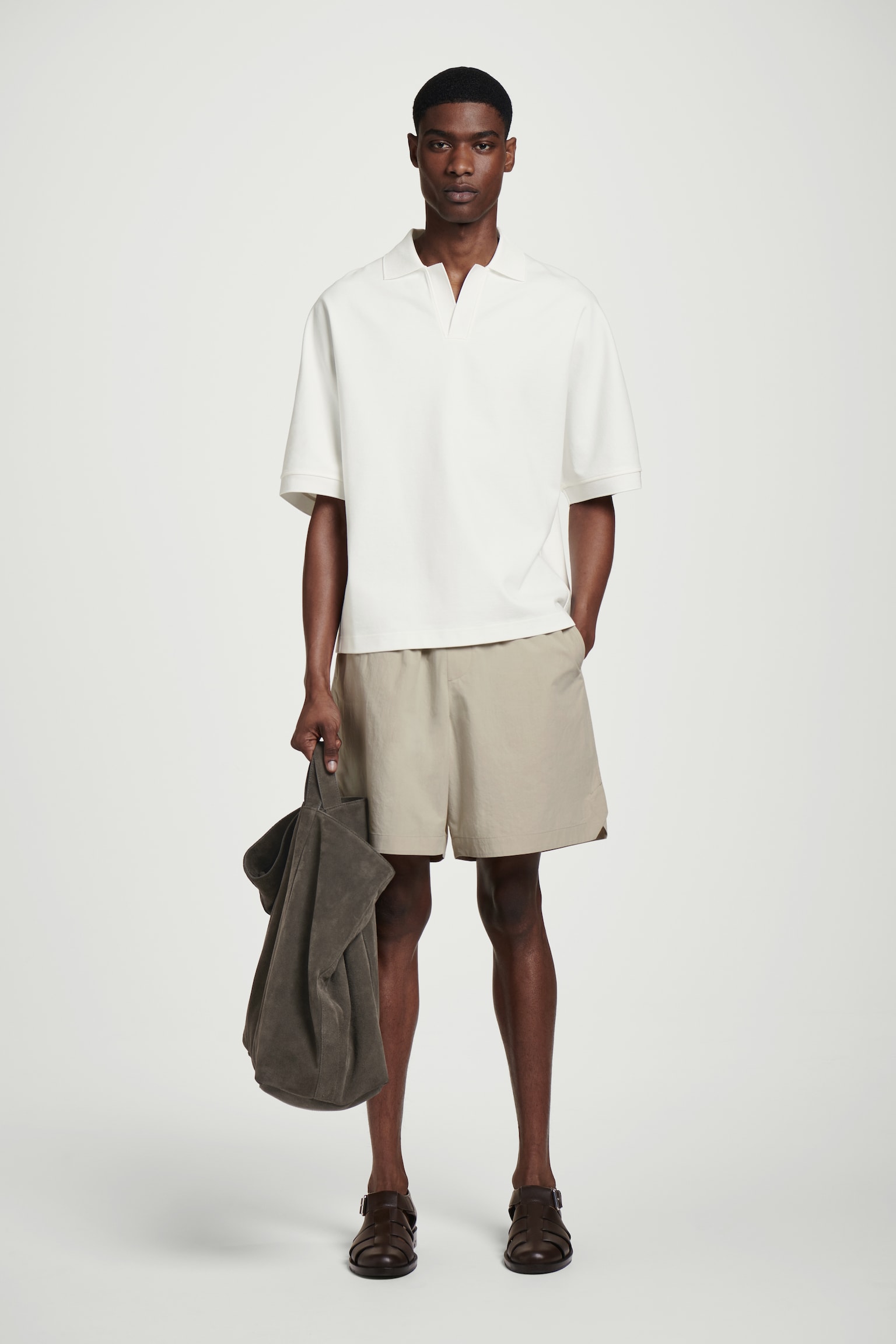 SHORT À TAILLE ÉLASTIQUÉE EN COTON PIMA - TAUPE/BLEU MARINE/VERT