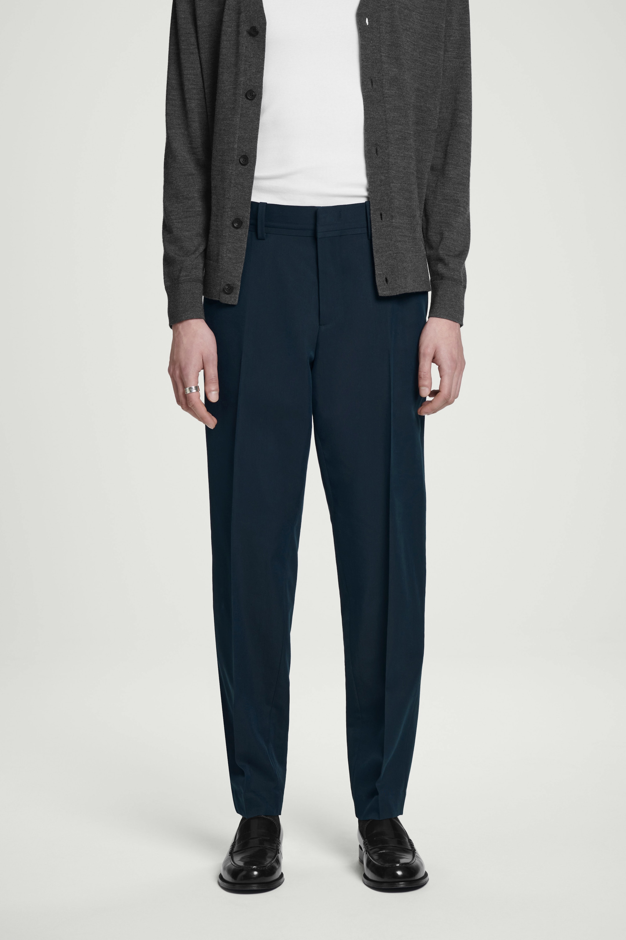 Visualizza immagine più grande: PANTALONI SARTORIALI A GAMBA DRITTA - BLU NAVY - UOMO | H&M IT 2