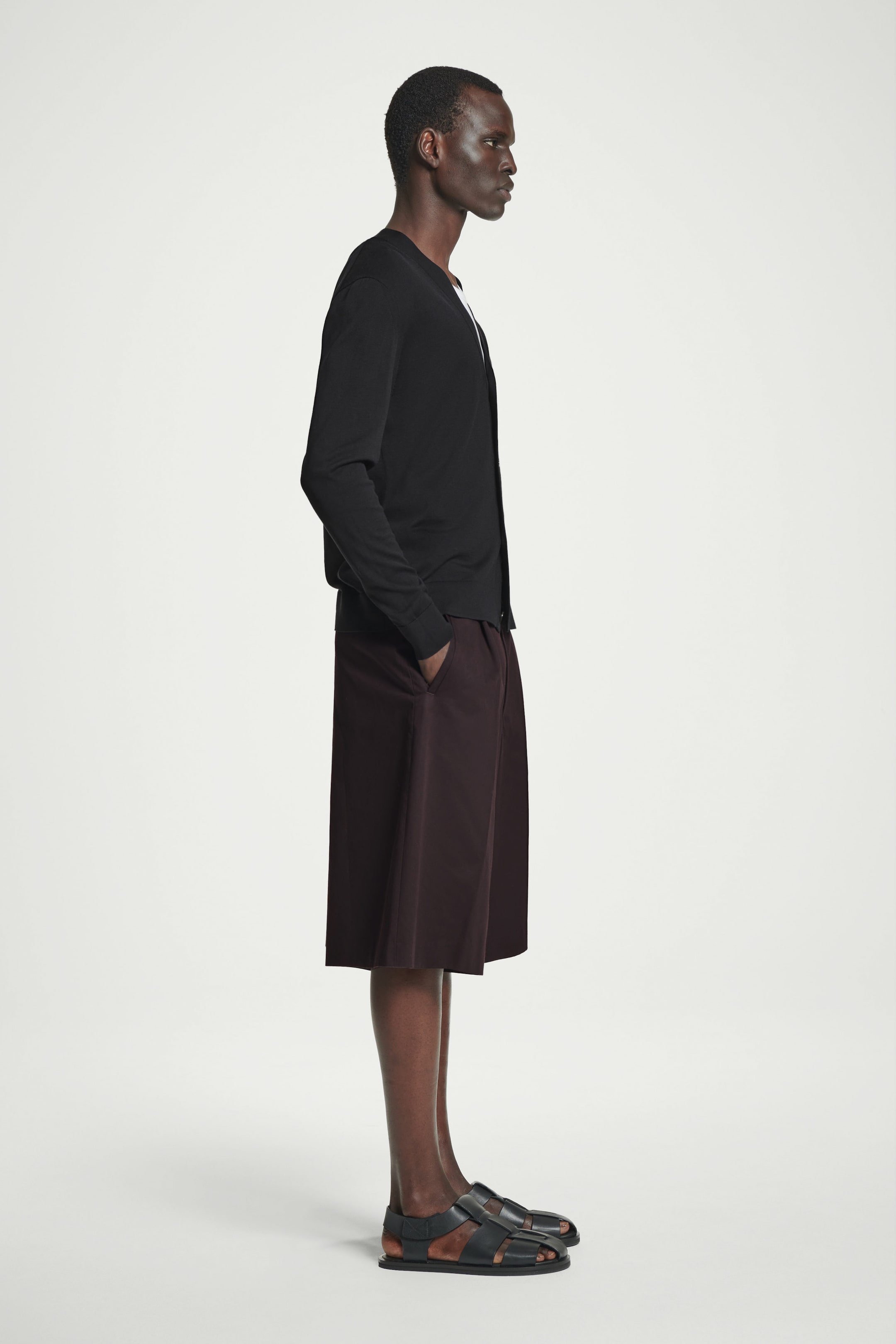 ELEGANTE SHORTS MIT WEITEM BEIN