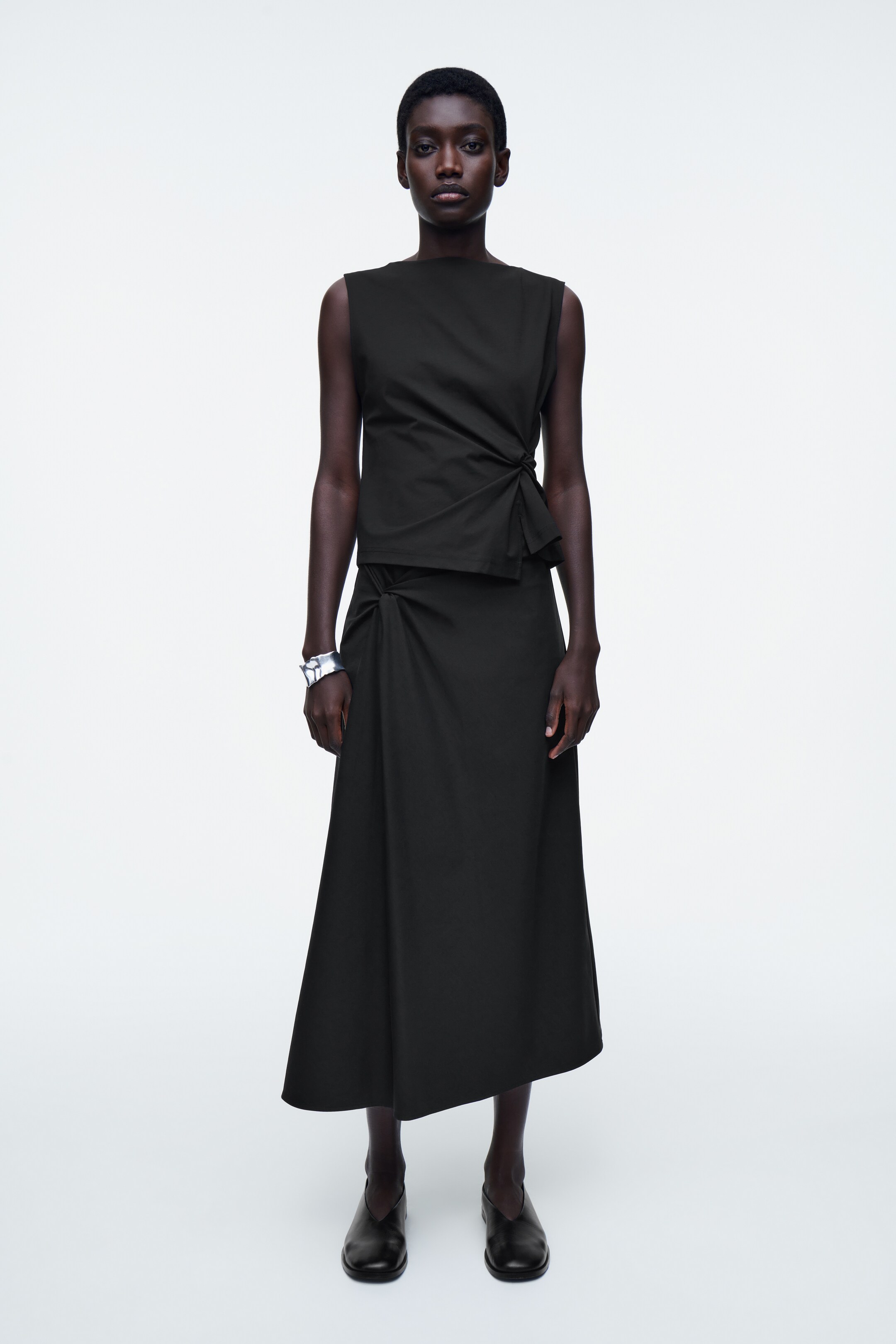 View larger image: TWIST-DETAIL TOP - BLACK - Ladies | H&M GB 2