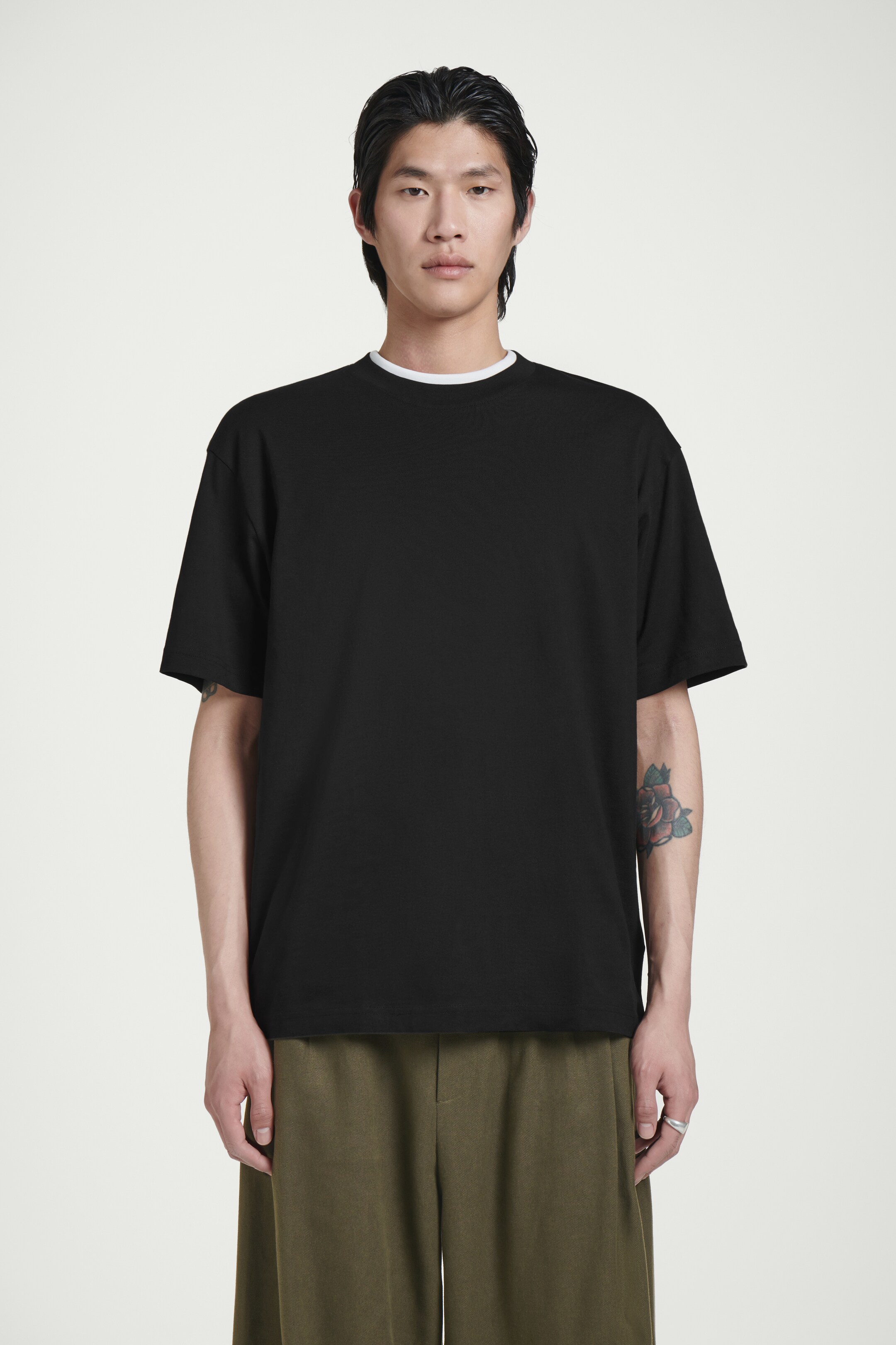 Ver imagen más grande: CAMISETA OVERSIZE DE ALGODÓN - NEGRO - HOMBRE | H&M ES 1