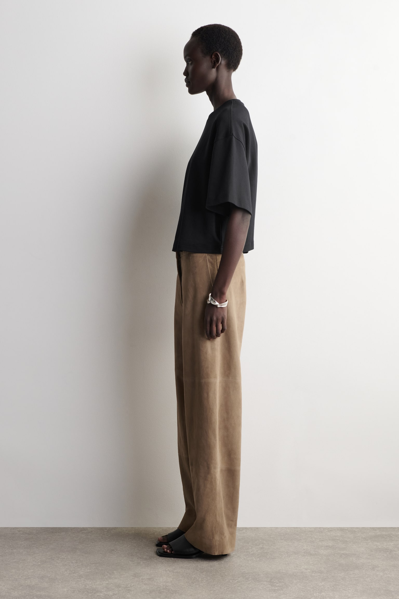 T-SHIRT OVERSIZE IN COTONE DAL TAGLIO BOXY - NERO/BIANCO/MARRONE SCURO/GIALLO BURRO - 3