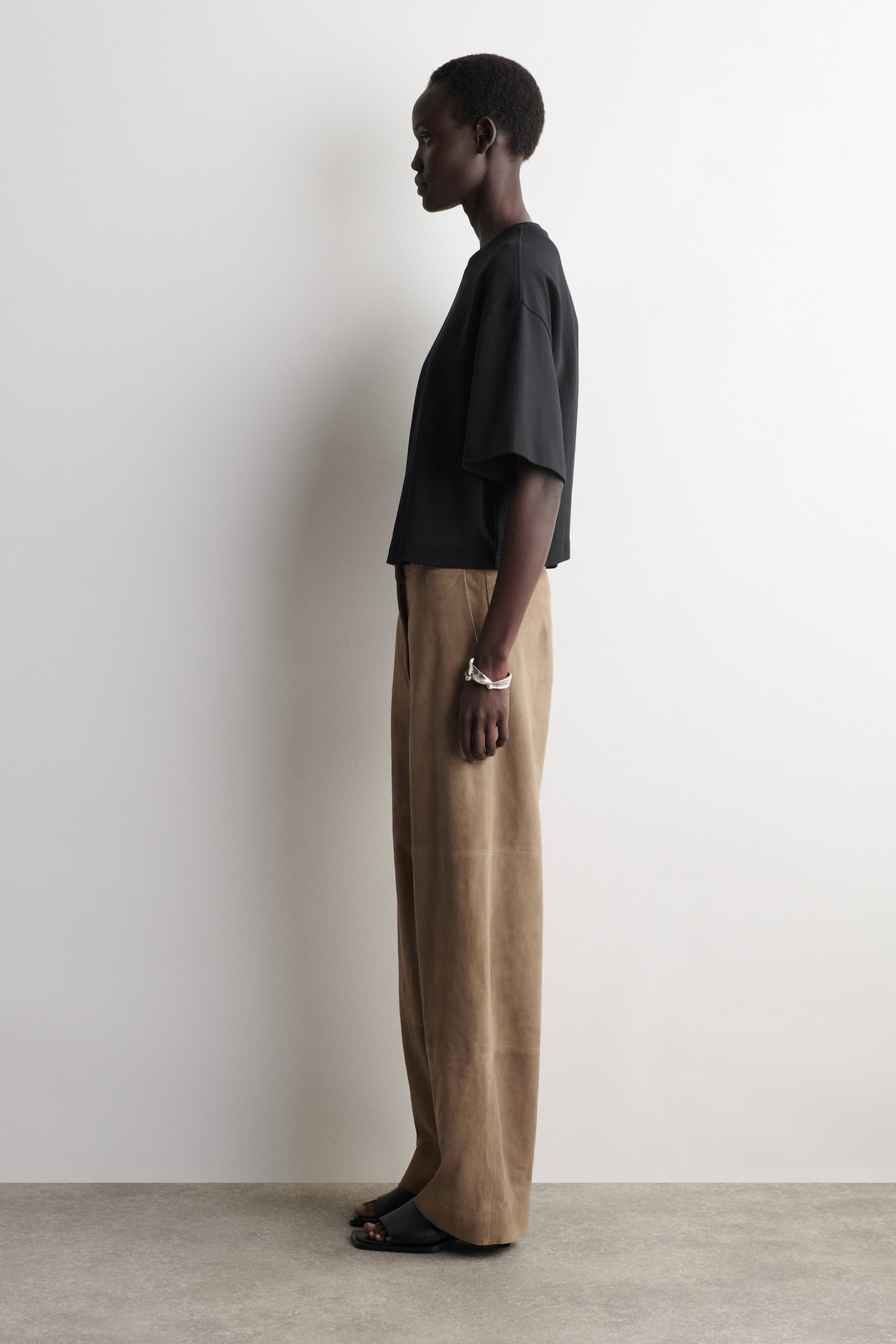 OVERSIZED BOXY COTTON T-SHIRT — BLACK