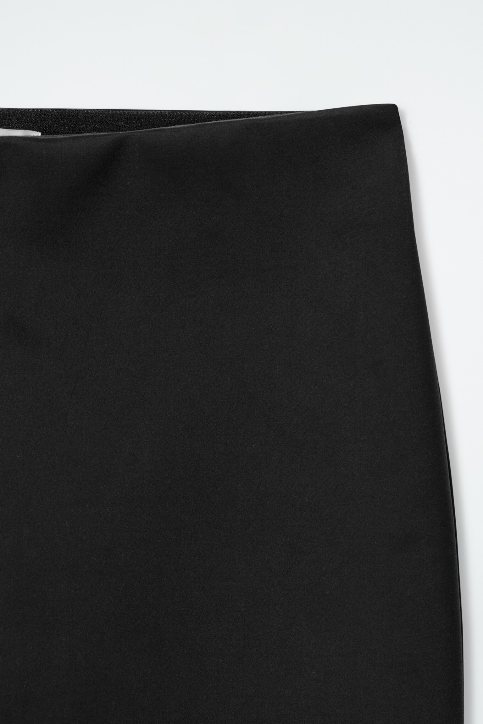 PANTALON CAPRI EN NÉOPRÈNE - NOIR - 3