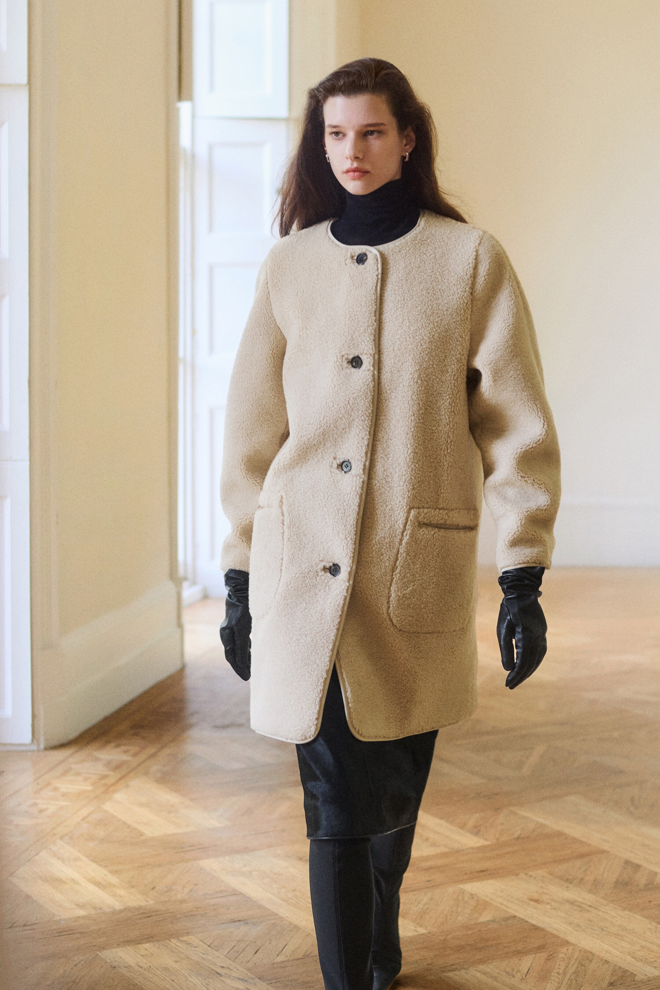 Größeres Bild anzeigen: LANGE TEDDYJACKE - ECRU - Ladies | H&M AT 6