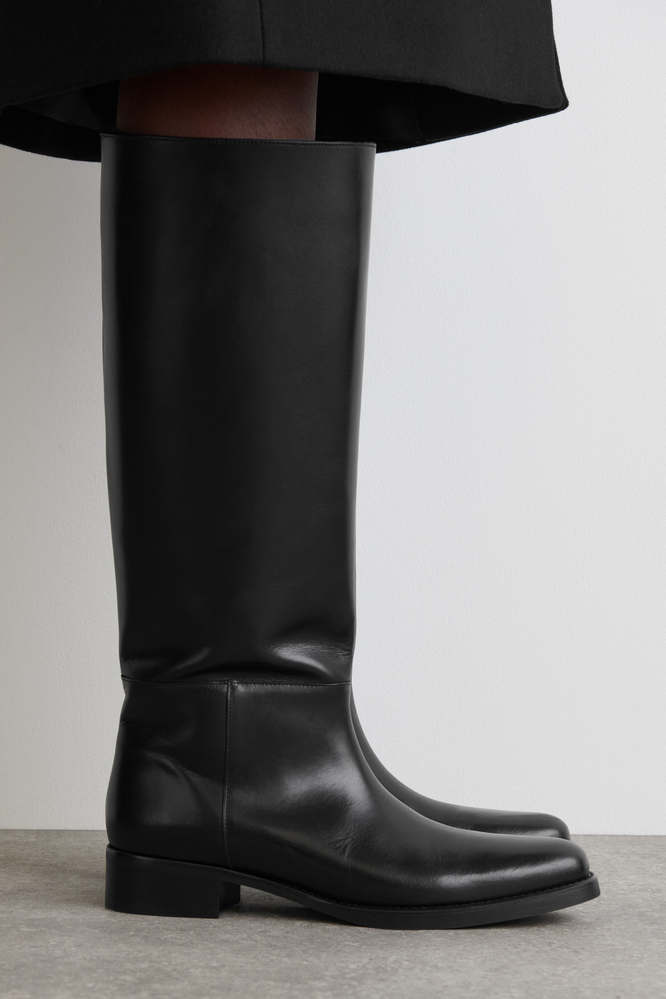 Ver imagem maior: BOTAS DE COURO ATÉ AO JOELHO - PRETO - SENHORA | H&M PT 3