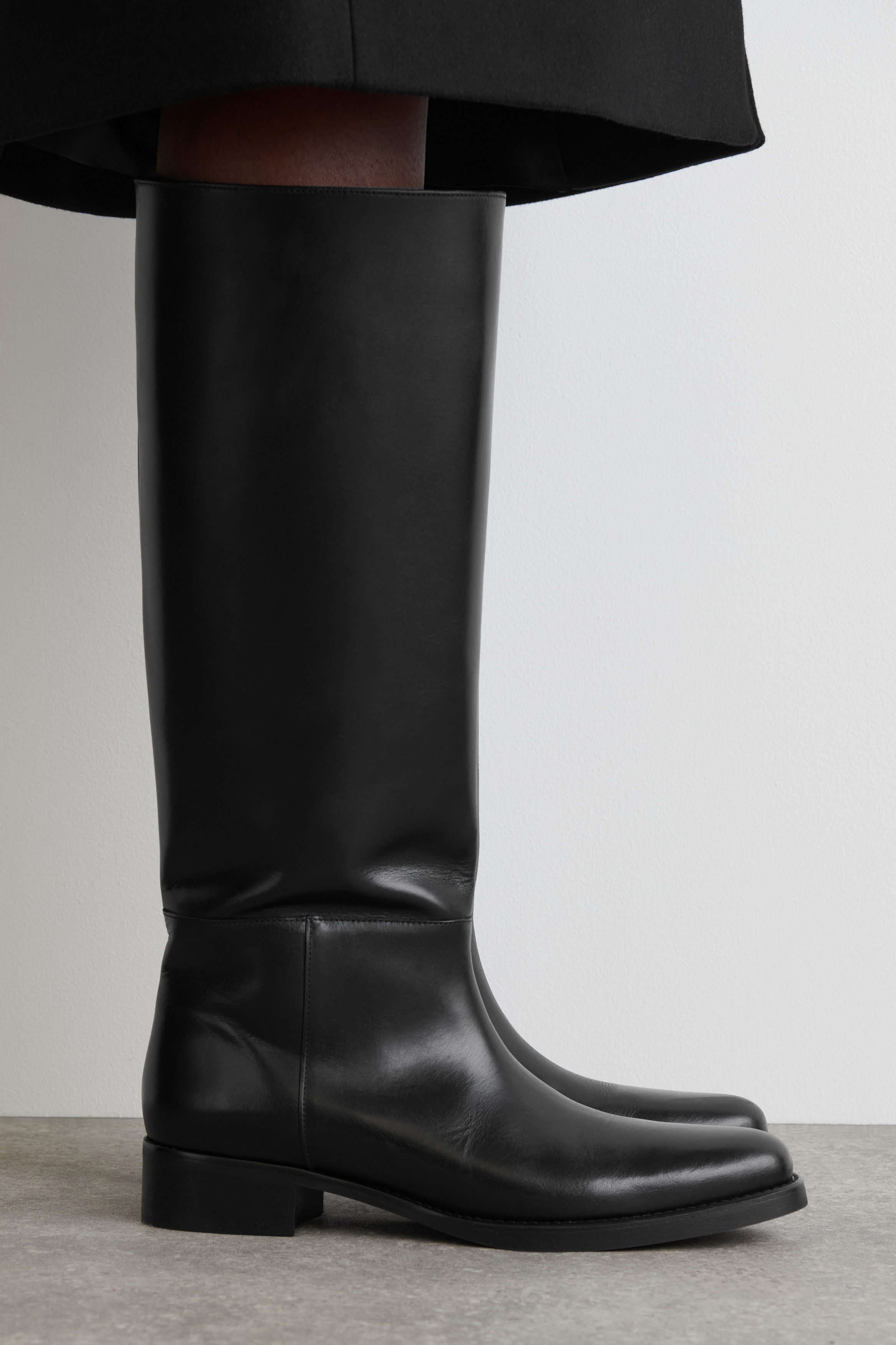 LEATHER KNEE-HIGH BOOTS - BLACK | COS LEATHER KNEE-HIGH BOOTS - BLACK | COS