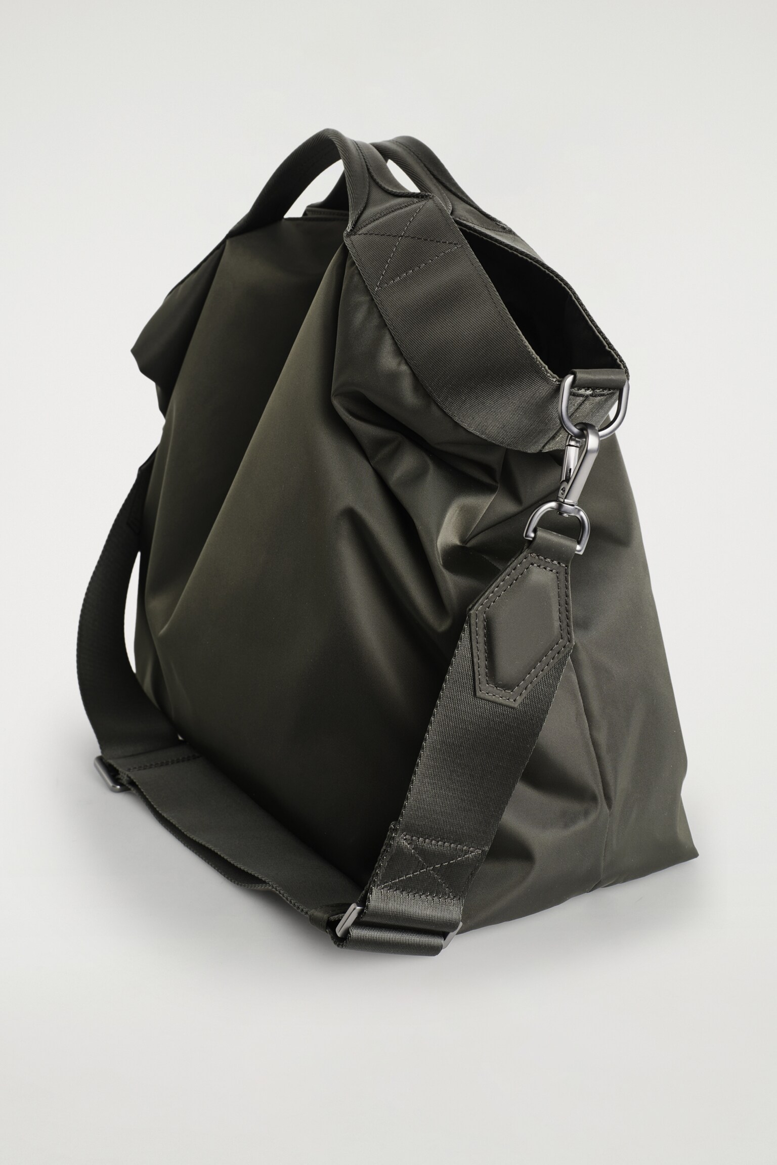 BOLSO MENSAJERO PURSUIT - NAILON - CAQUI/NEGRO - 5