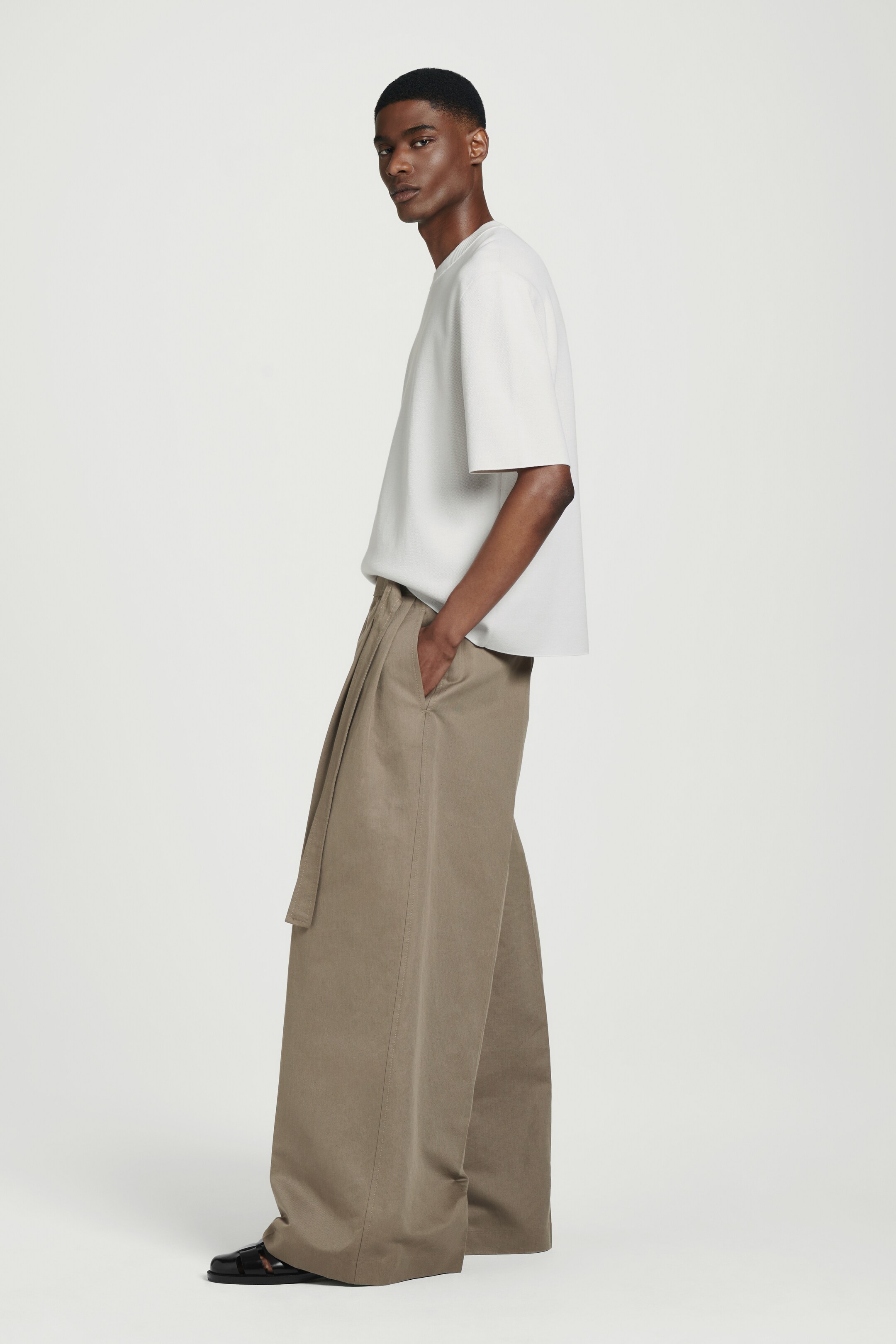 Agrandir l'image: T-SHIRT DÉCONTRACTÉ EN MAILLE DOUBLE FACE - BLANC - HOMME | H&M CH 5
