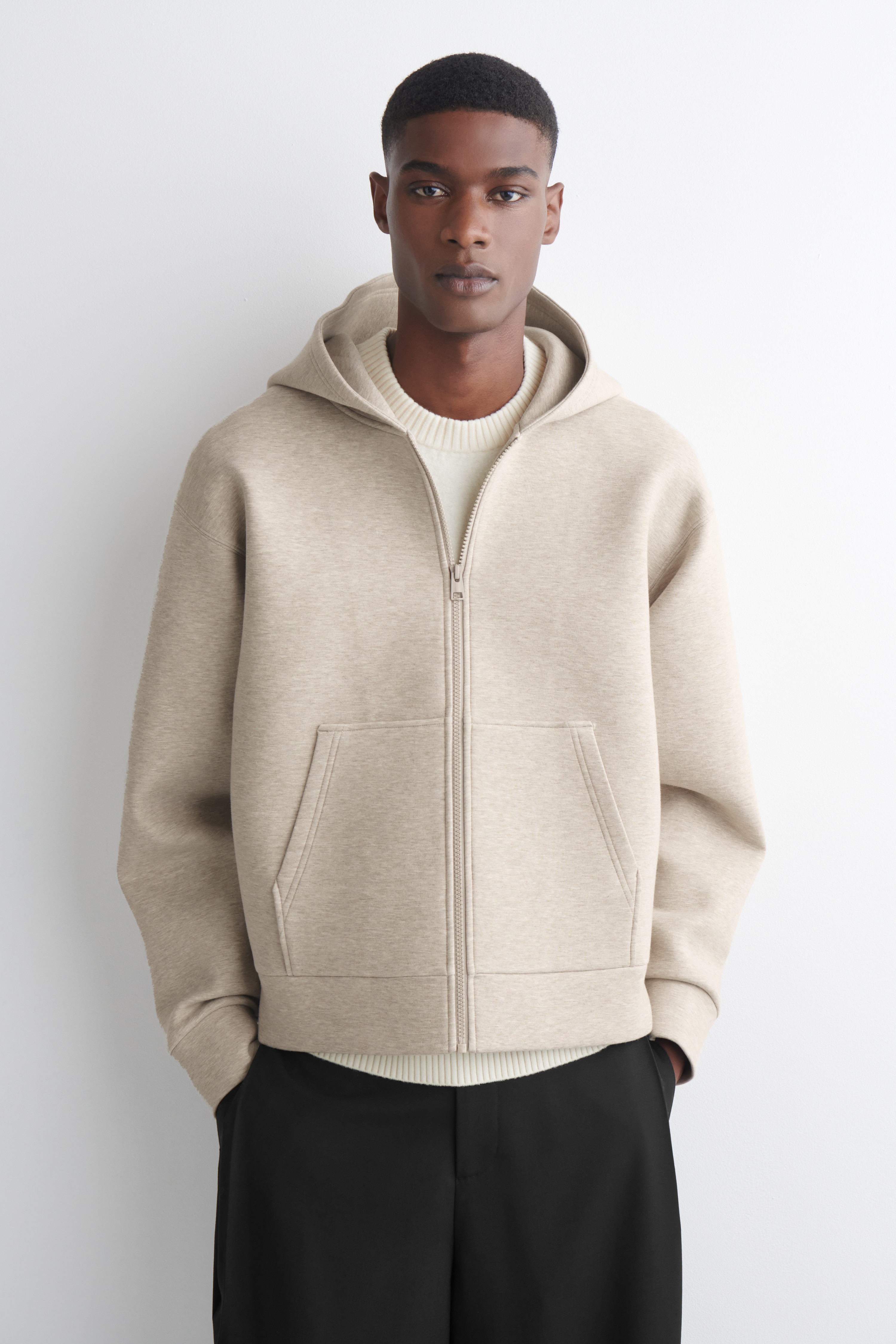 OVERSIZED-KAPUZENJACKE AUS SCUBA-JERSEY - BEIGE