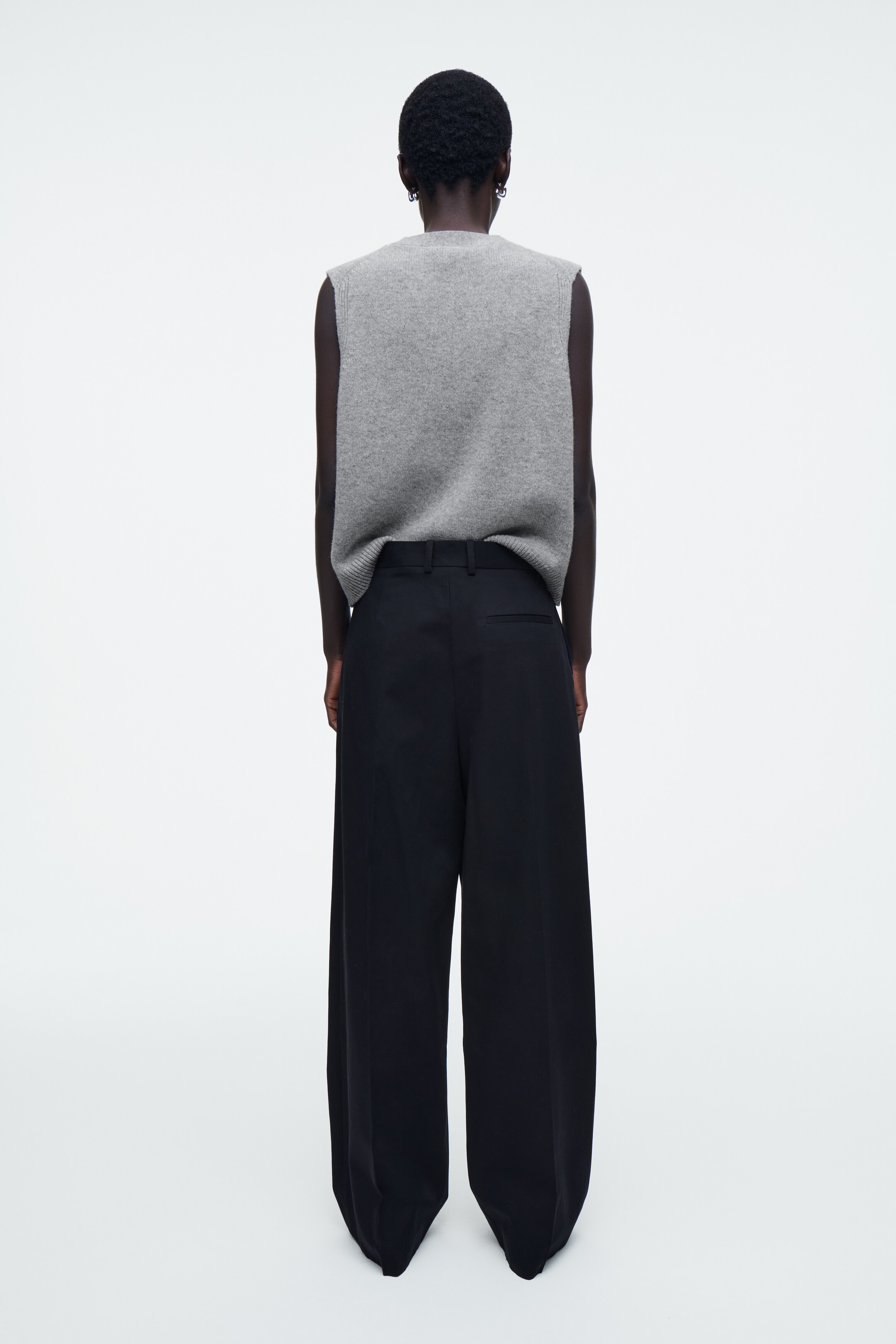View larger image: RELAXED COTTON WIDE-LEG TROUSERS - NAVY - Ladies | H&M GB 4