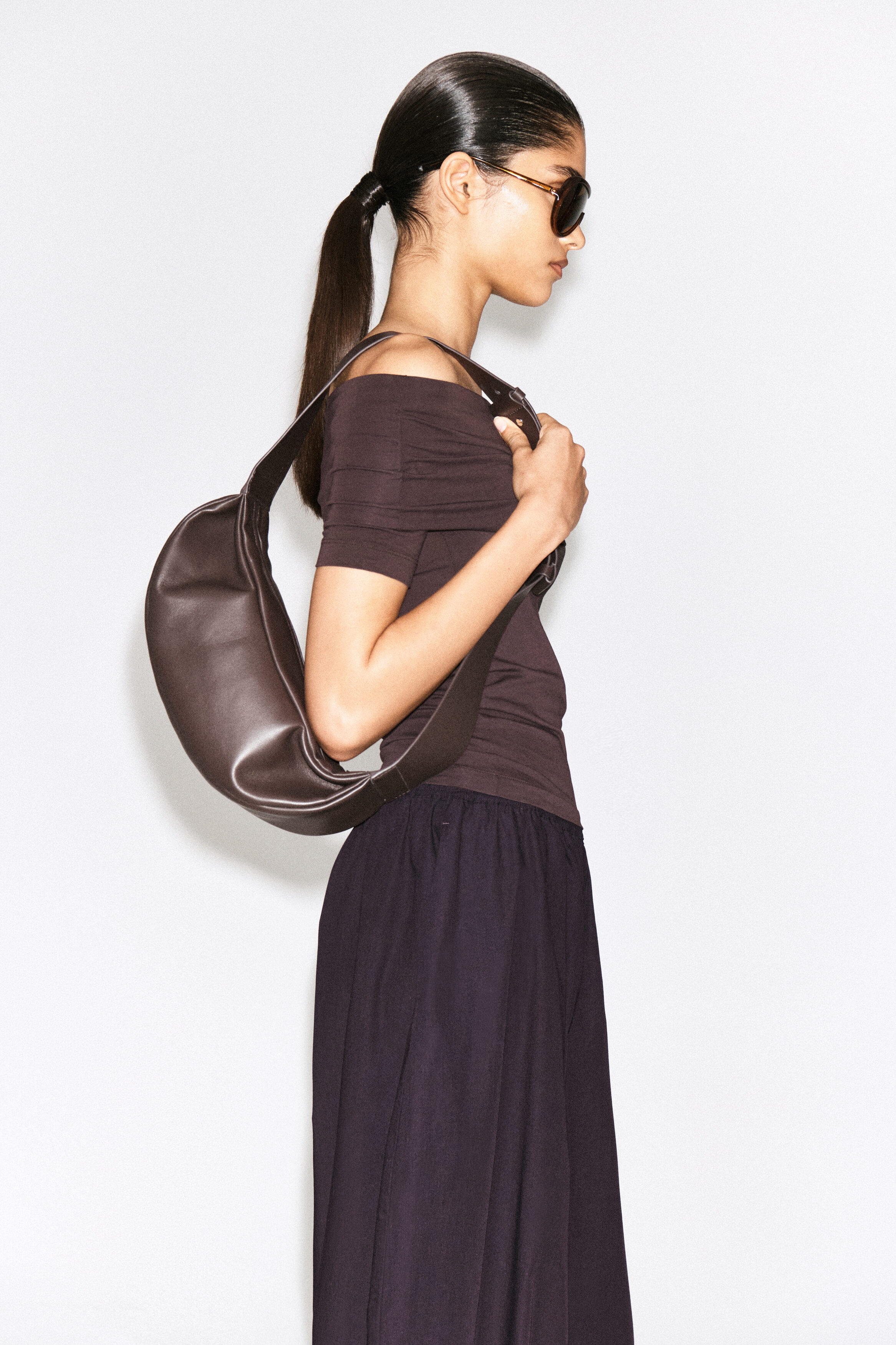 SWING CROSSBODY BAG - LEATHER - DARK BROWN | COS AU
