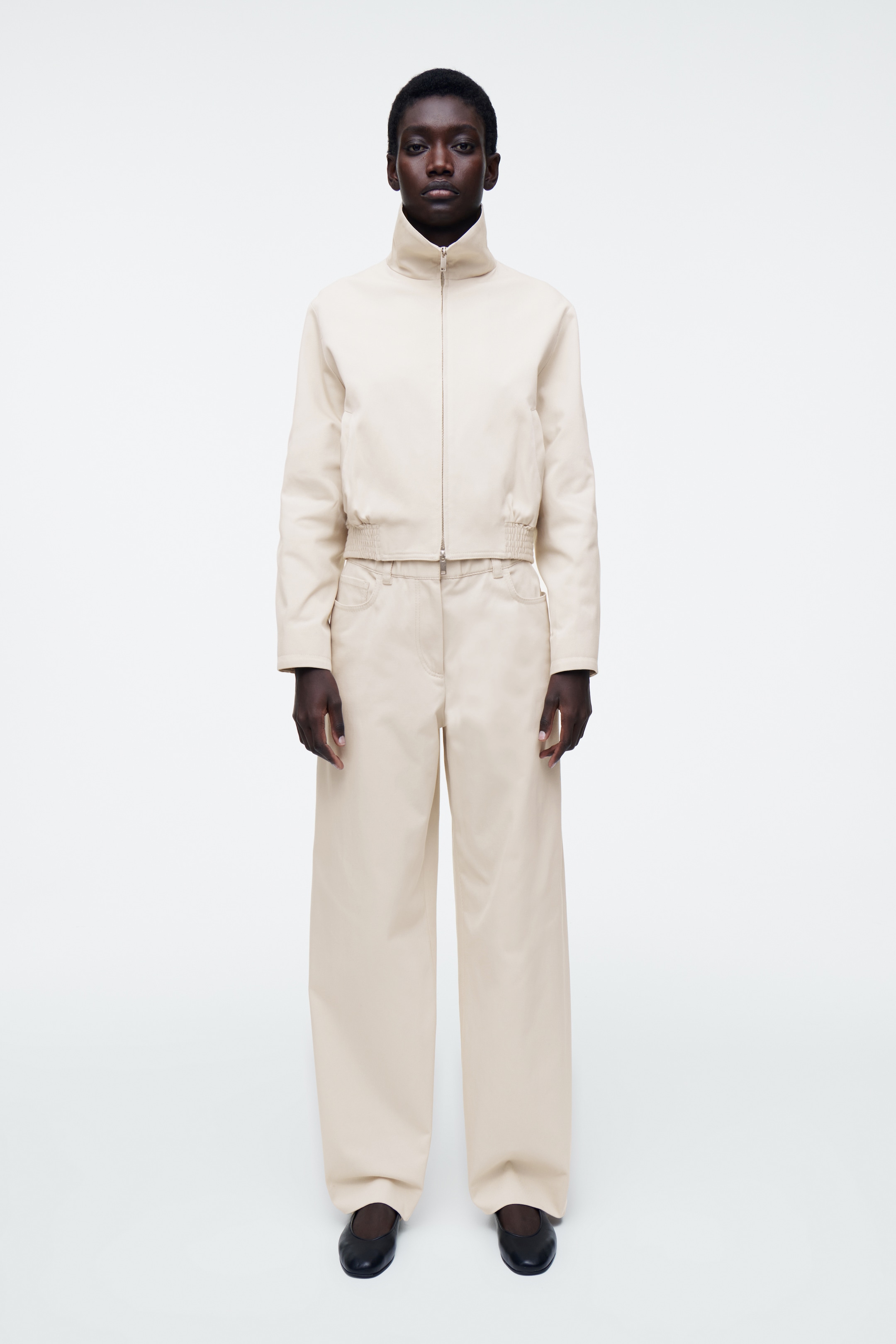 Größeres Bild ansehen: BOMBERJACKE MIT STEHKRAGEN - HELLES BEIGE - Ladies | H&M DE 2