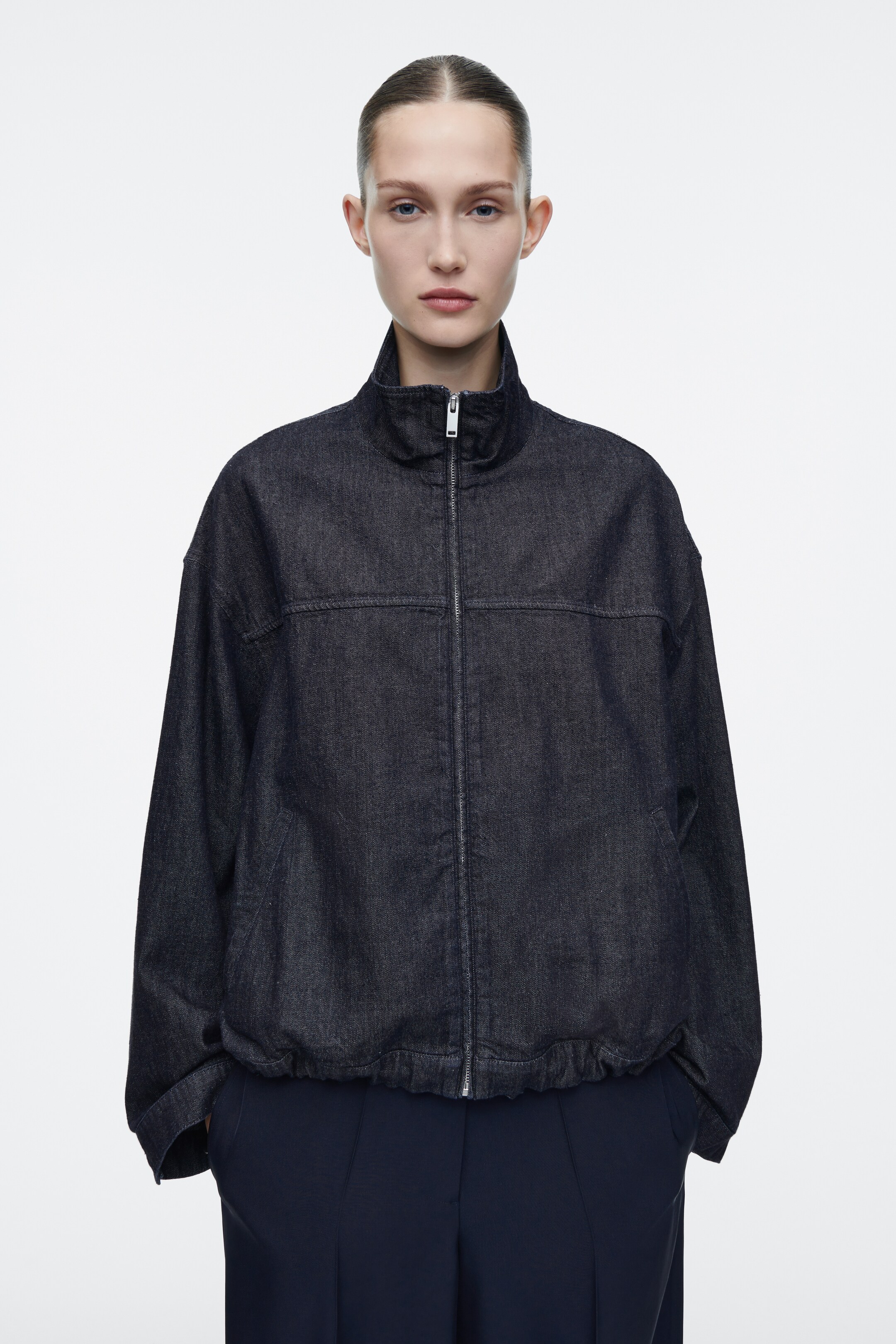 Grösseres Bild ansehen: OVERSIZED-BOMBERJACKE AUS DENIM - INDIGOBLAU - DAMEN | H&M CH 1