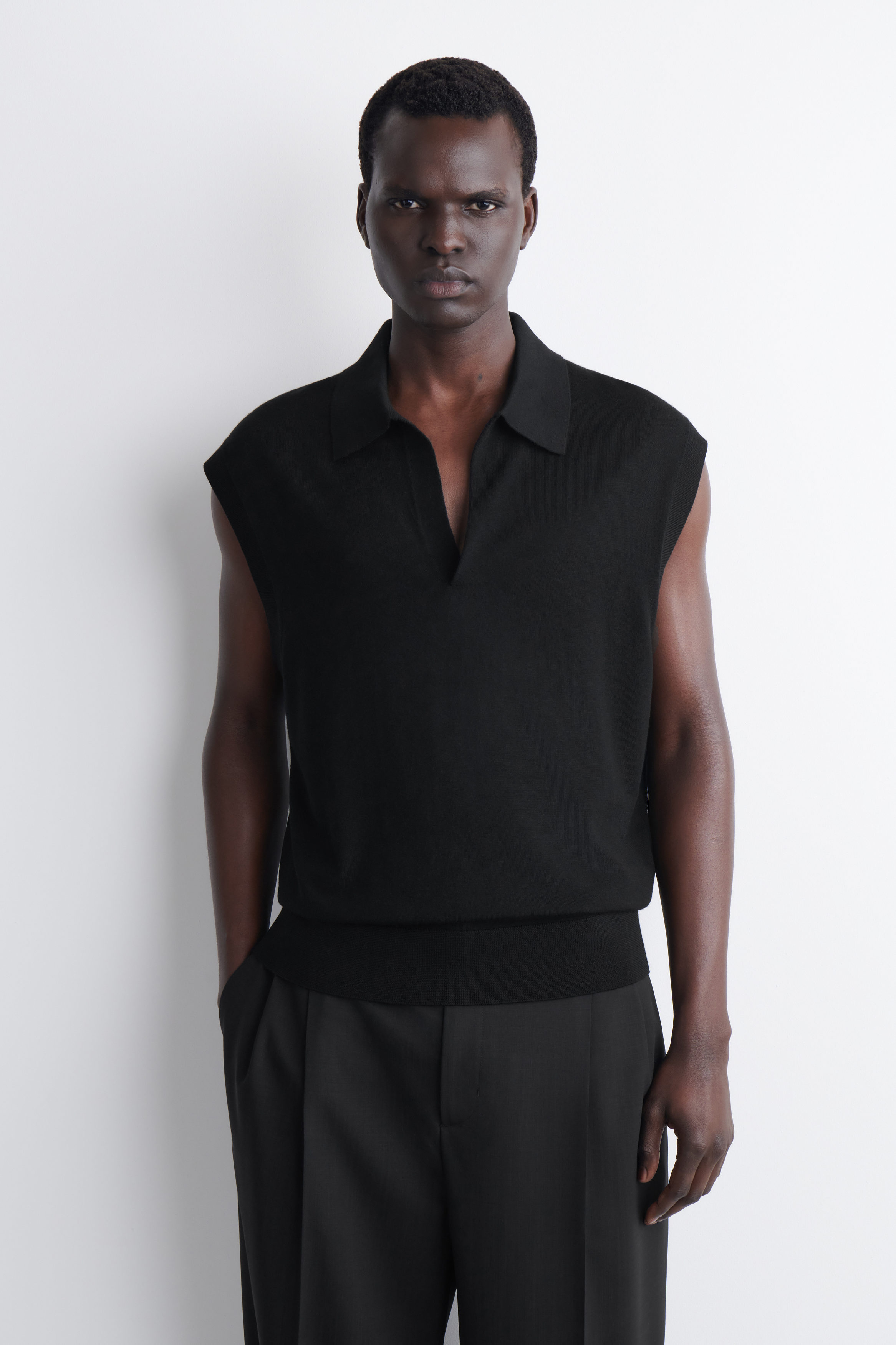 COS wool V-neck polo モーガン蔵人 37a0a1e3b4a14aa79da3f3ca3a6e5f