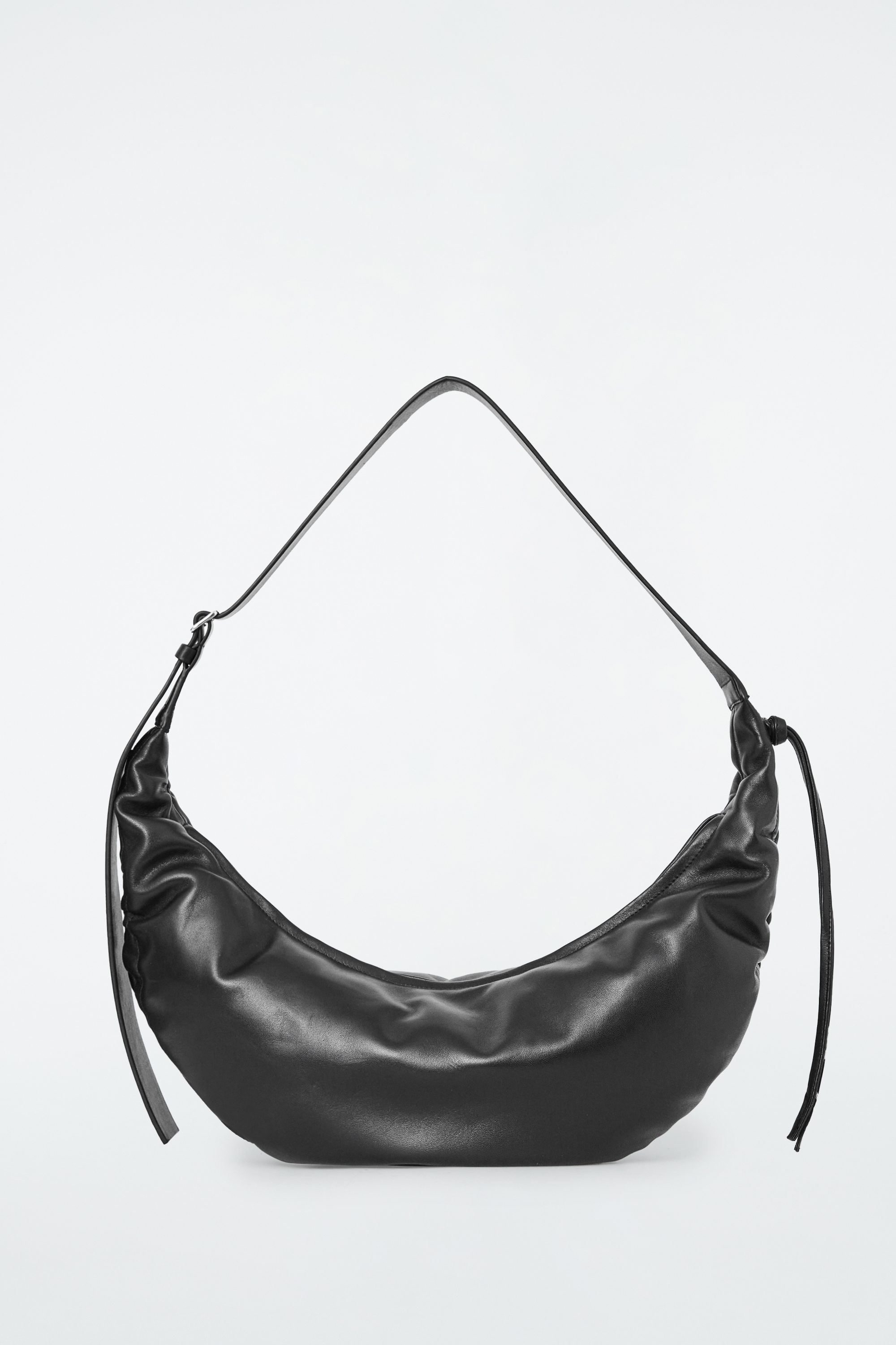 ☆韓国の人気☆【COS】☆COS Ripple Crossbody Bag Black☆ ☆韓国の人気☆【COS】☆COS Ripple Crossbody Bag Black☆ (COS