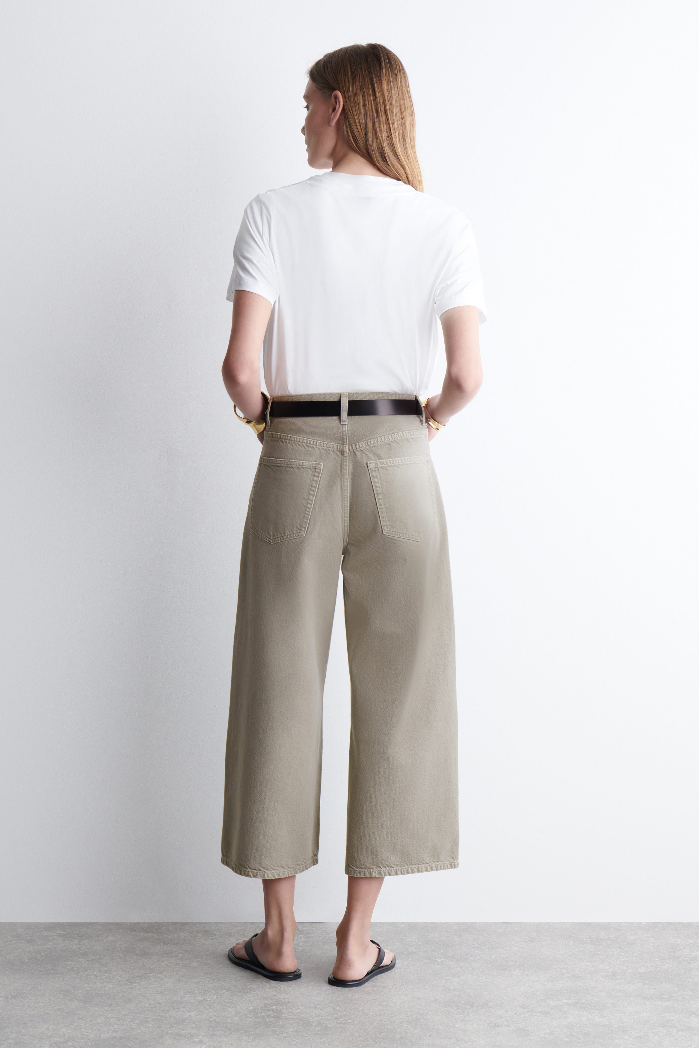 美品✨Theory　SAXONY WIDE.CROPPED.CULOTTE XL DENIM CULOTTES - STONE | COS