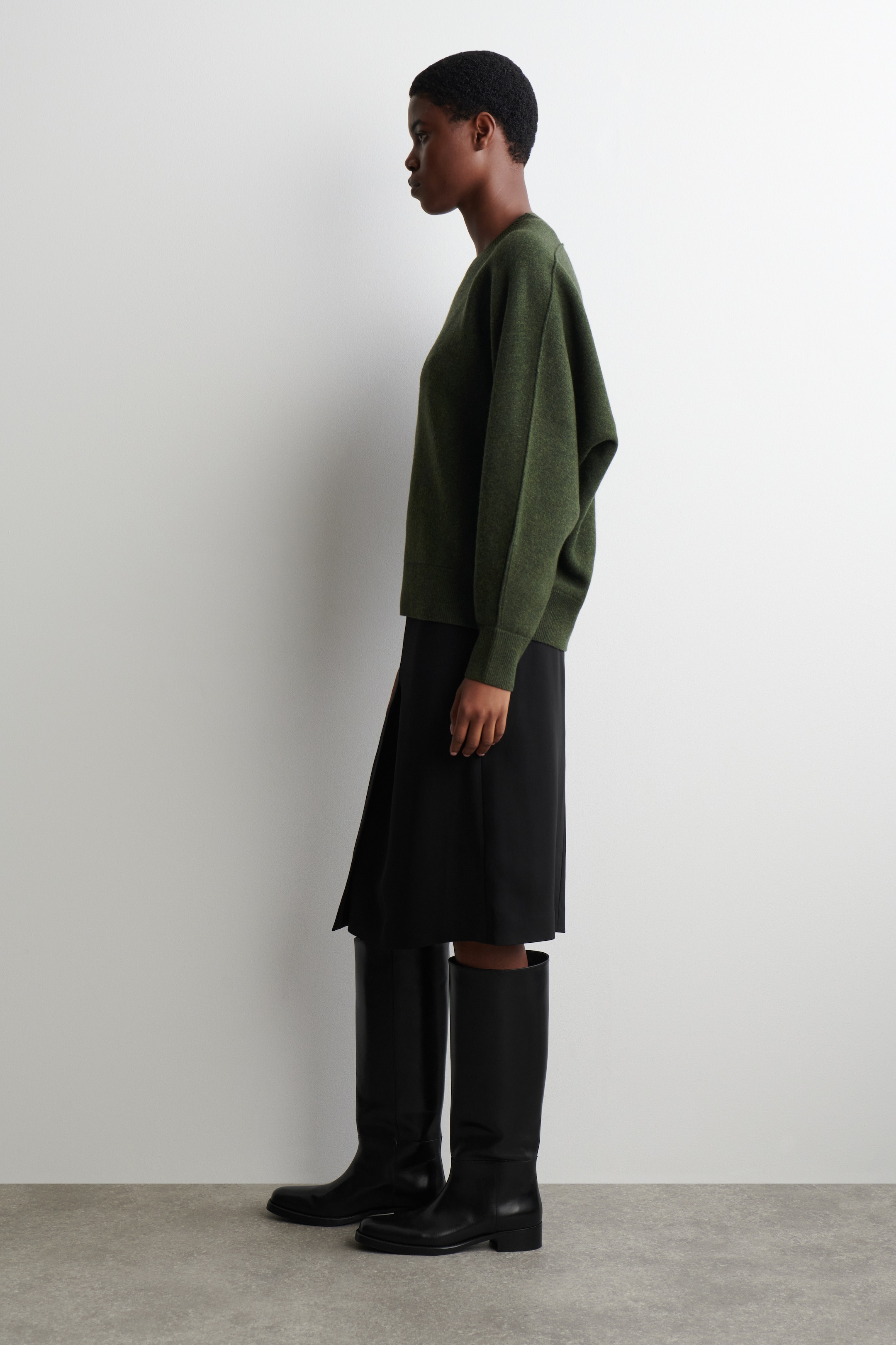Grösseres Bild ansehen: ABGERUNDETER PULLOVER AUS DOUBLEFACE-WOLLE - DUNKELGRÜN - DAMEN | H&M CH 4