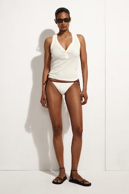CONTRAST-TRIMMED TIE-SIDE BIKINI BRIEFS — WHITE / RED 1