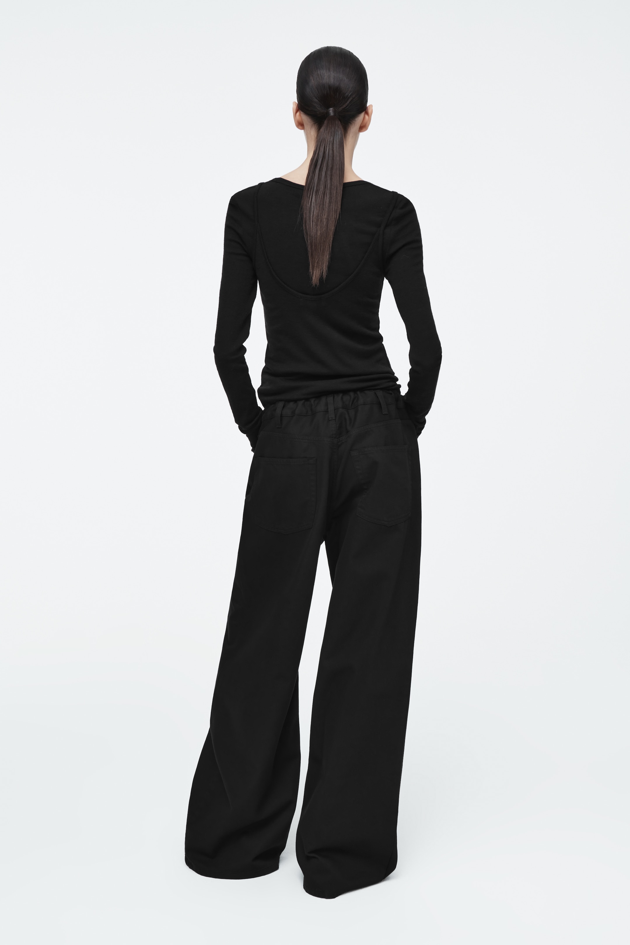 View larger image: WIDE-LEG DRAWSTRING TROUSERS - BLACK - Ladies | H&M GB 4
