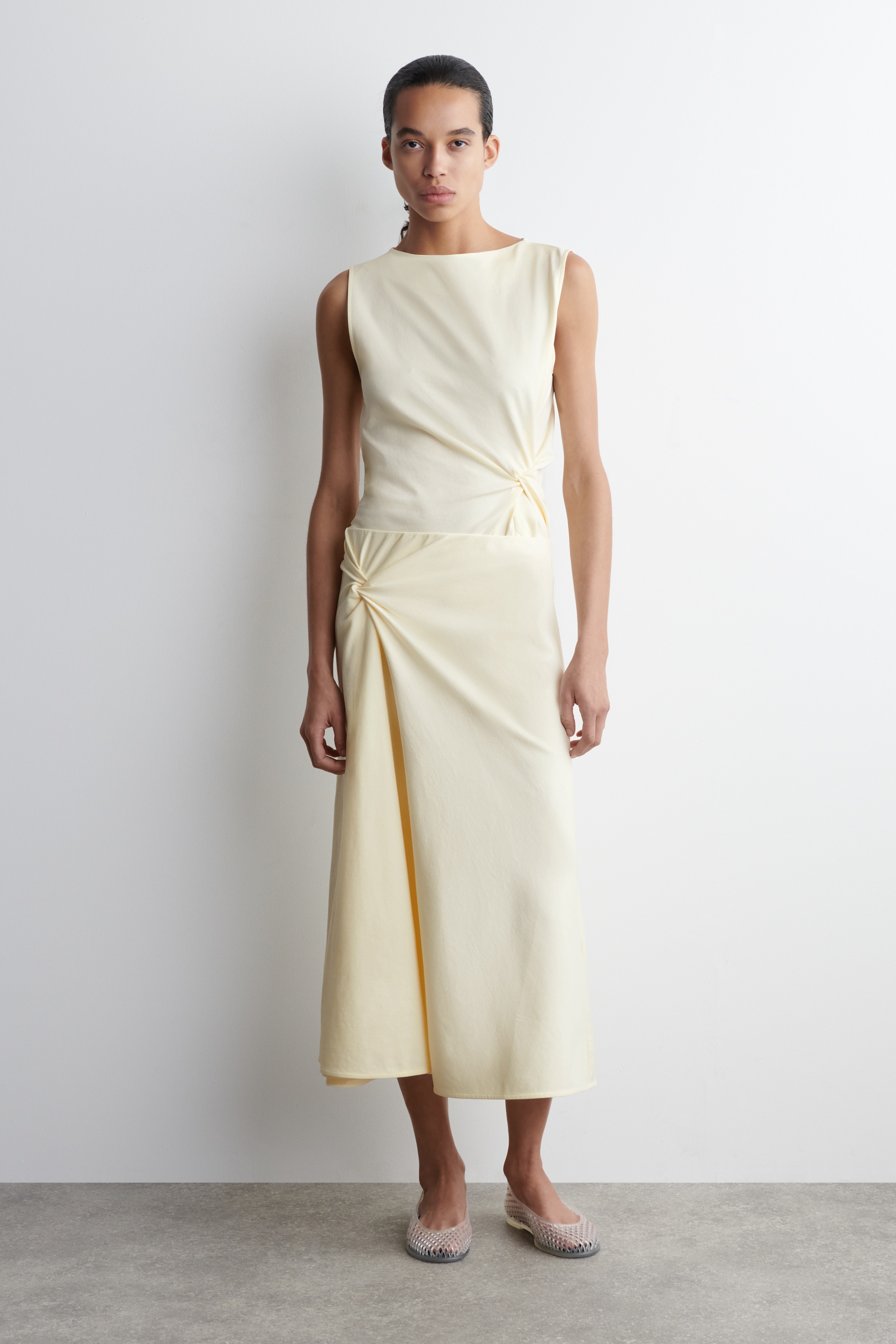 SPÓDNICA MIDI Z OZDOBNYM MARSZCZENIEM - MAŚLANY ŻÓŁTY