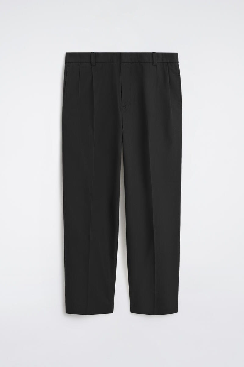 Pleated Relaxed-Fit Tapered Pants