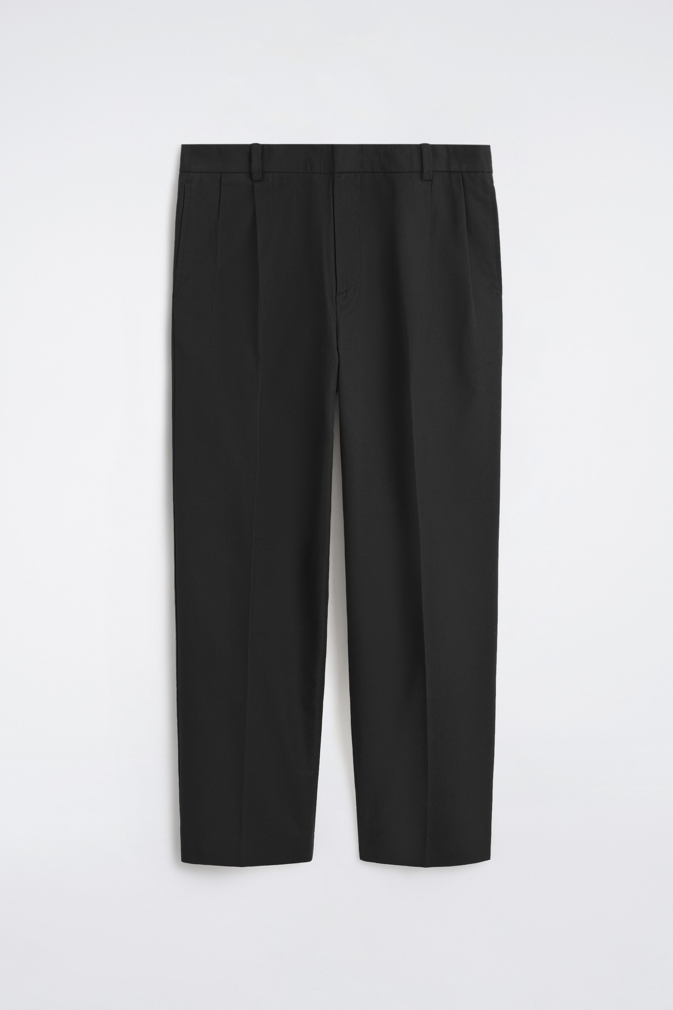 PLEATED RELAXED-FIT TAPERED PANTS