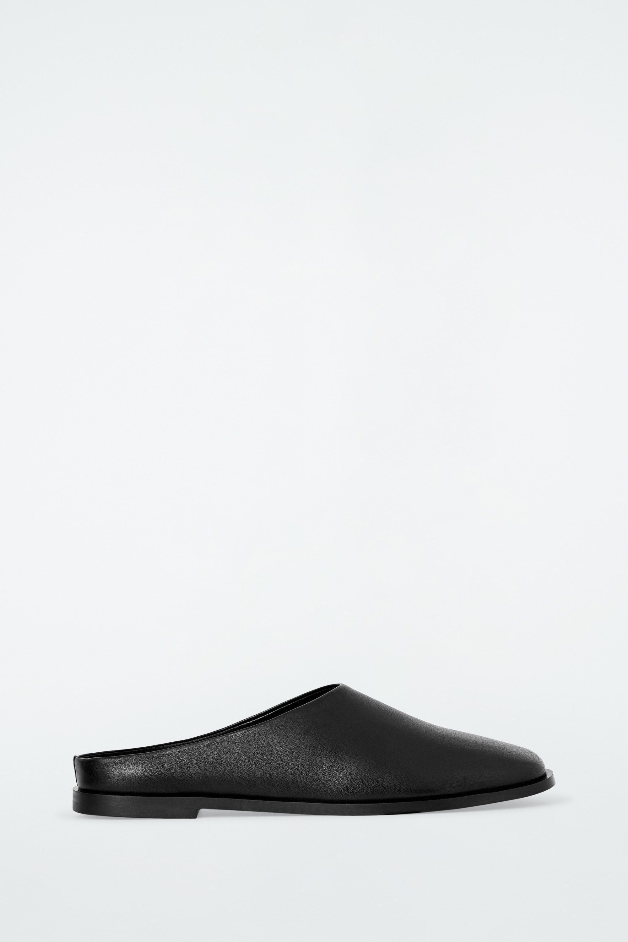 MULES CLASSIQUES EN CUIR - NOIR