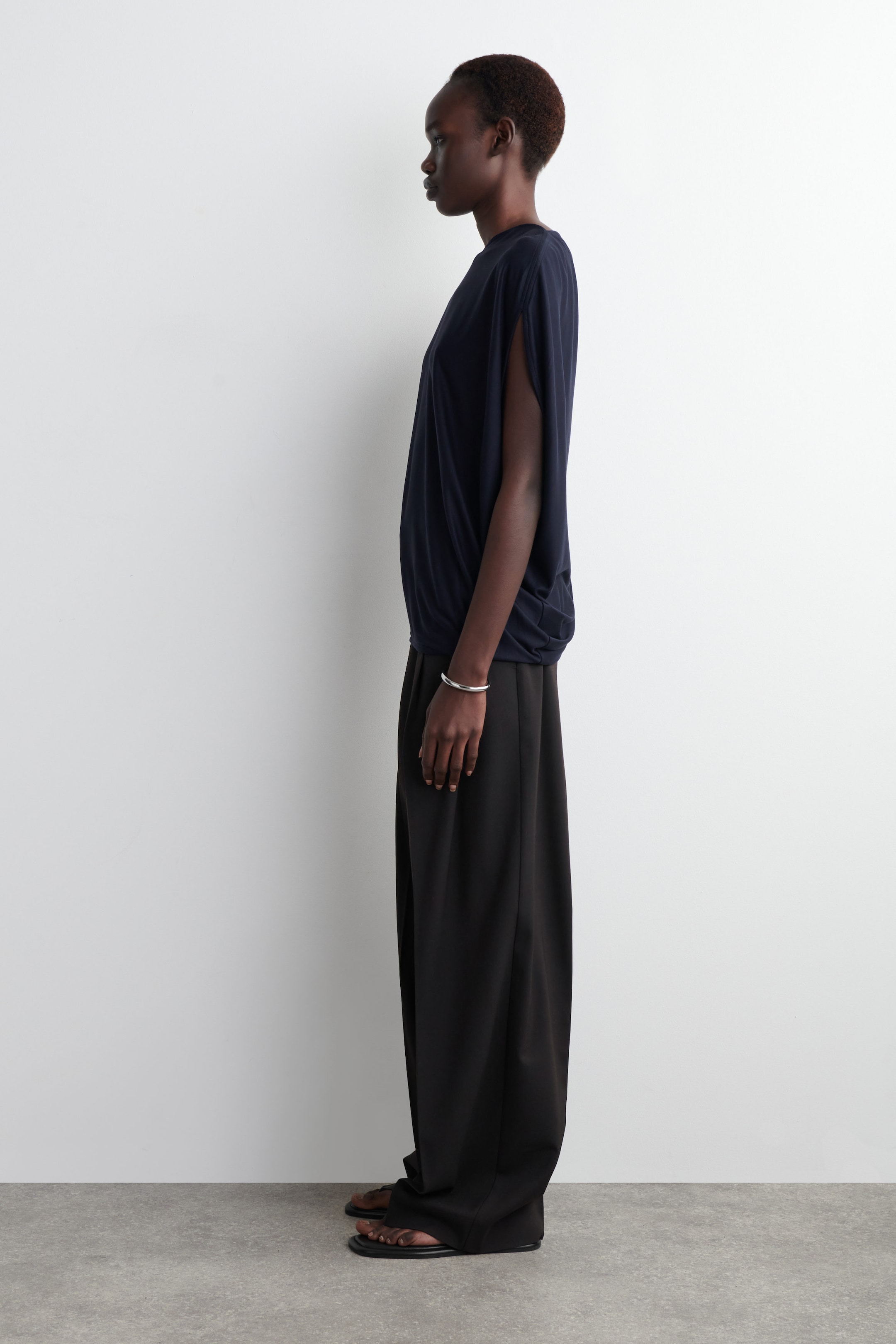 DRAPED KNITTED TOP
