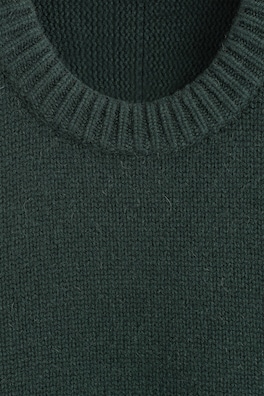 ROUNDED PURE CASHMERE CREW-NECK SWEATER — DARK GREEN 8