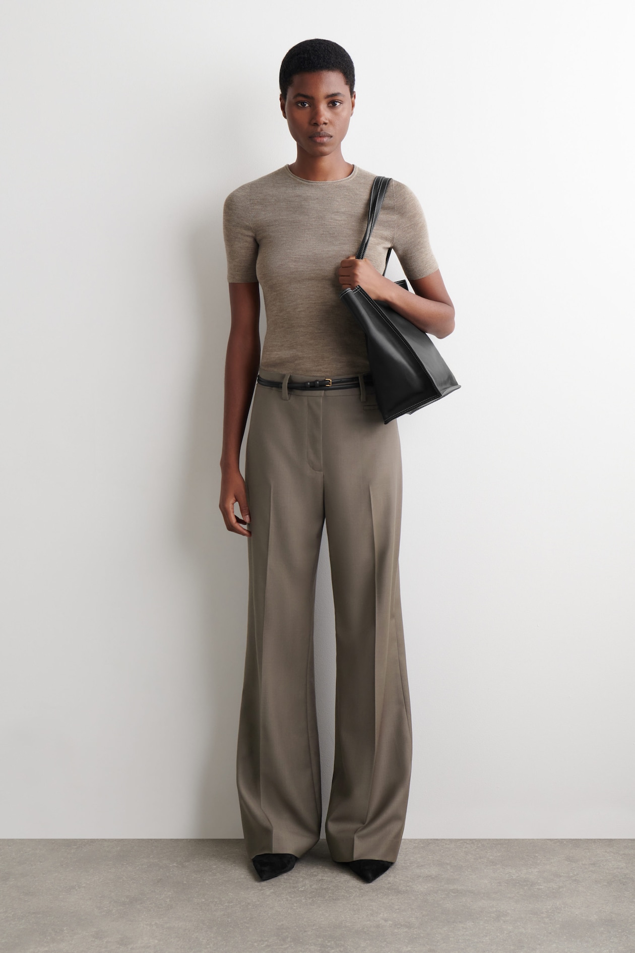 SEAMLESS MERINO WOOL T-SHIRT — BEIGE MÉLANGE