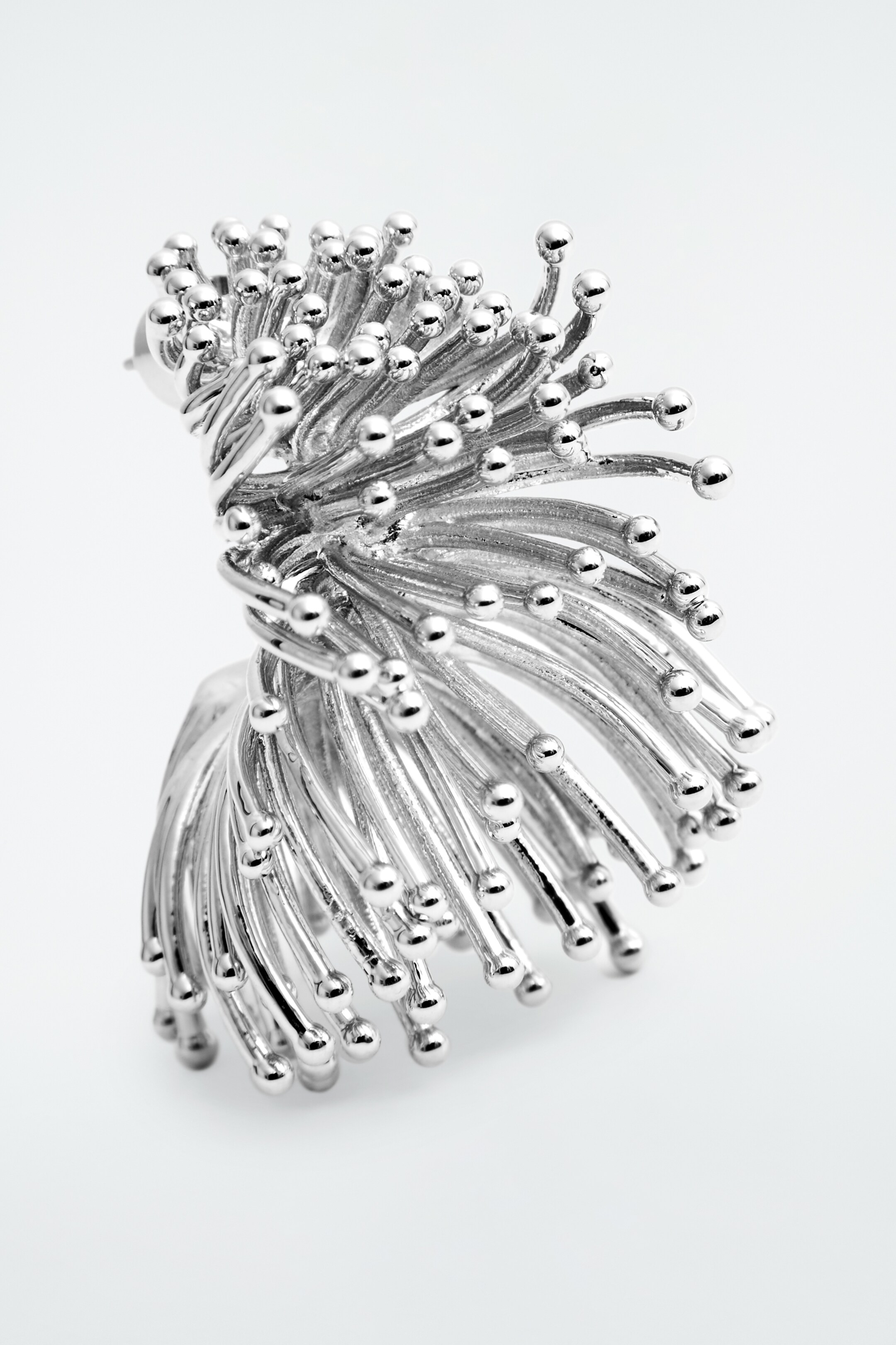 Ingrandisci l'immagine: FLORAL HOOP EARRINGS - SILVER - DONNA | H&M CH 2