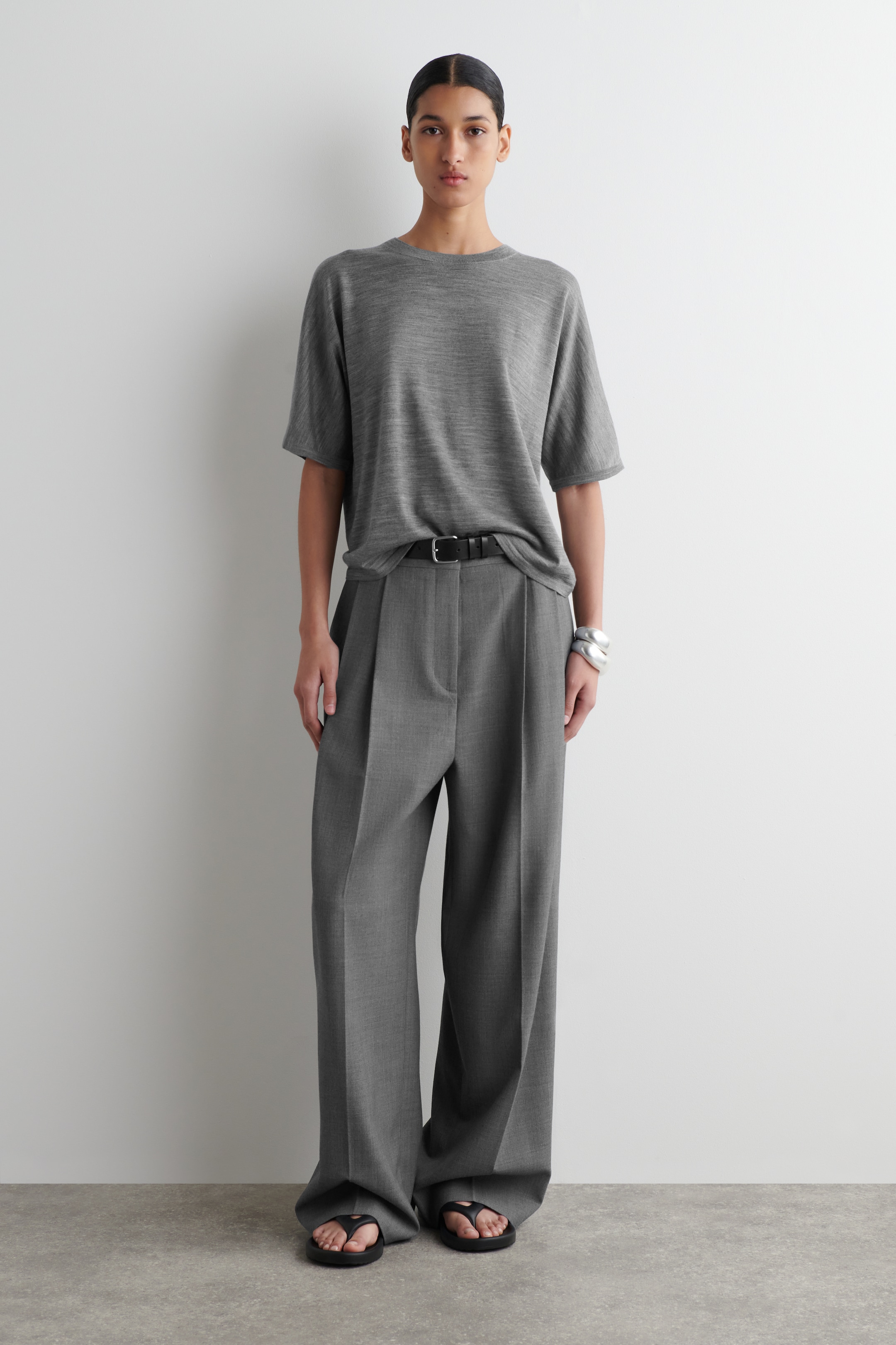 Grotere afbeelding bekijken: MERINO WOLLEN T-SHIRT - GRIJS - DAMES | H&M BE 2