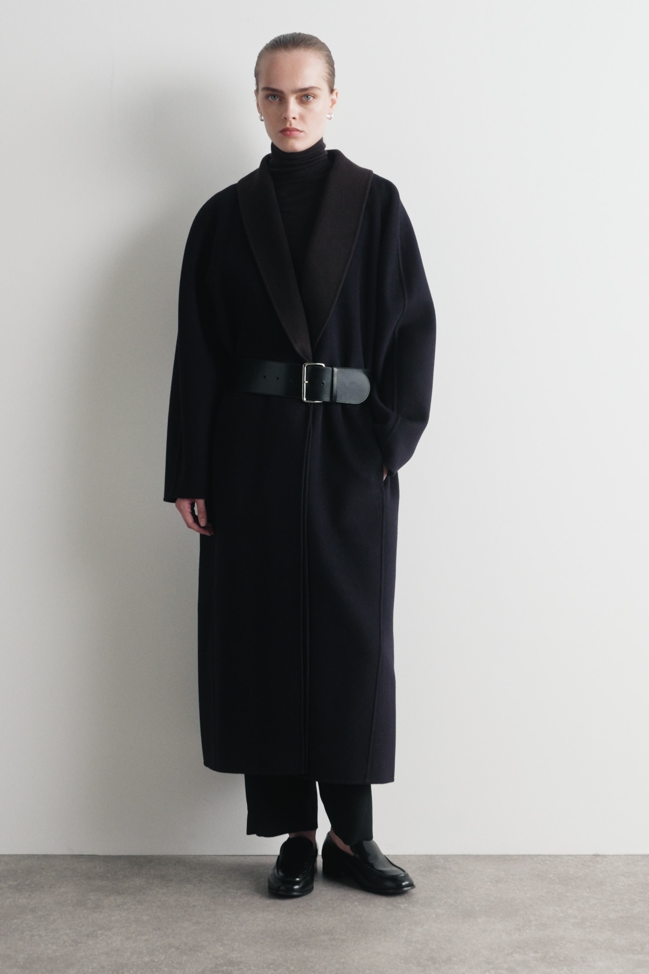 DOUBLE-FACED WOOL SHAWL-COLLAR COAT - NAVY / BROWN | COS US