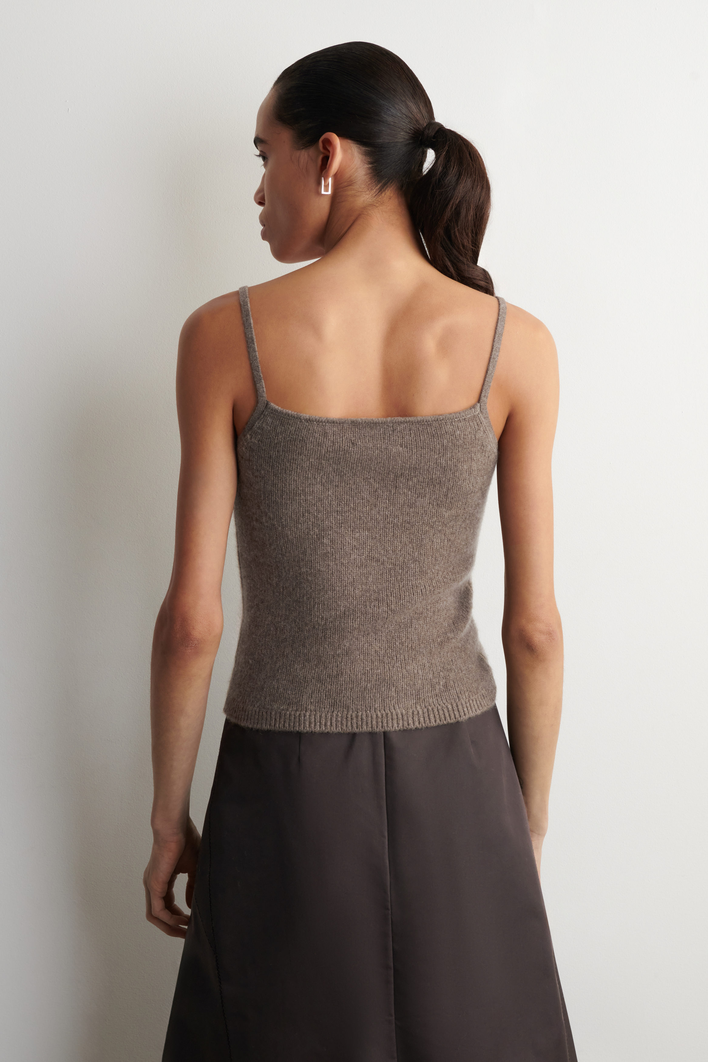 melt the lady contrast knot tops キャミソール Elegant Style Contrast Trim Knit Tank Top | LA FEMME WANDERER