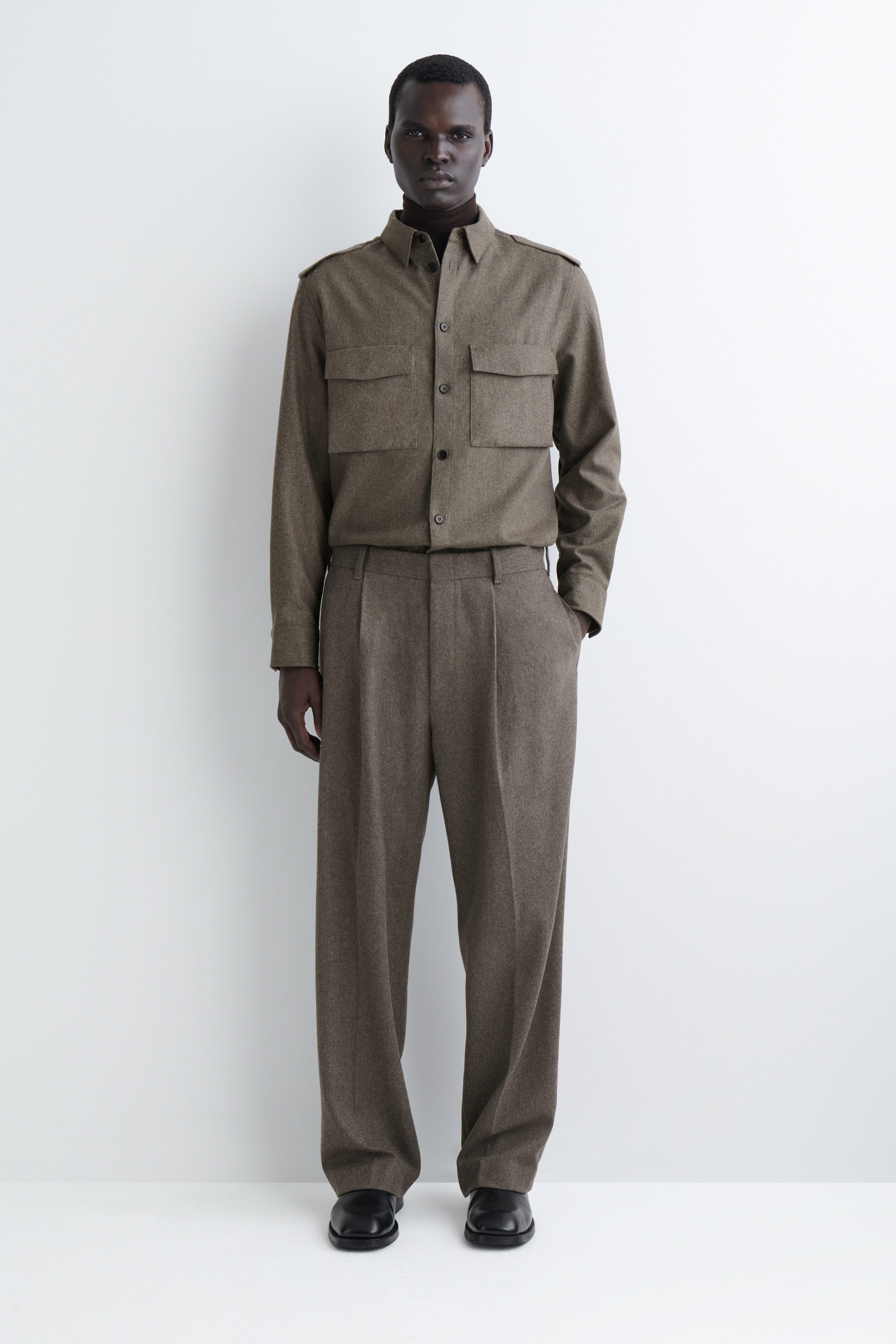 RELAXED WOOL STRAIGHT-LEG PANTS