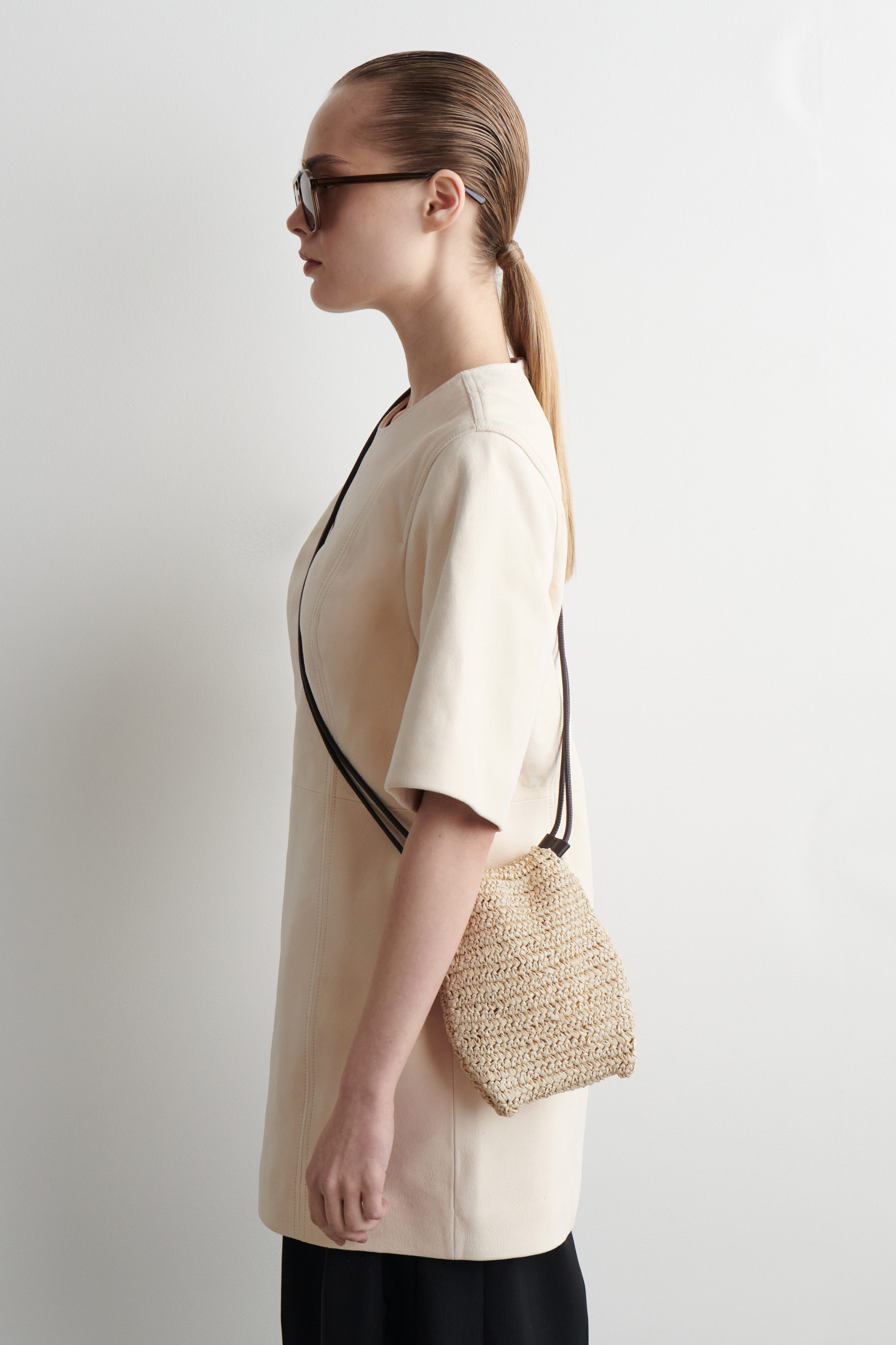 DRAWSTRING PHONE POUCH - STRAW - BEIGE | COS