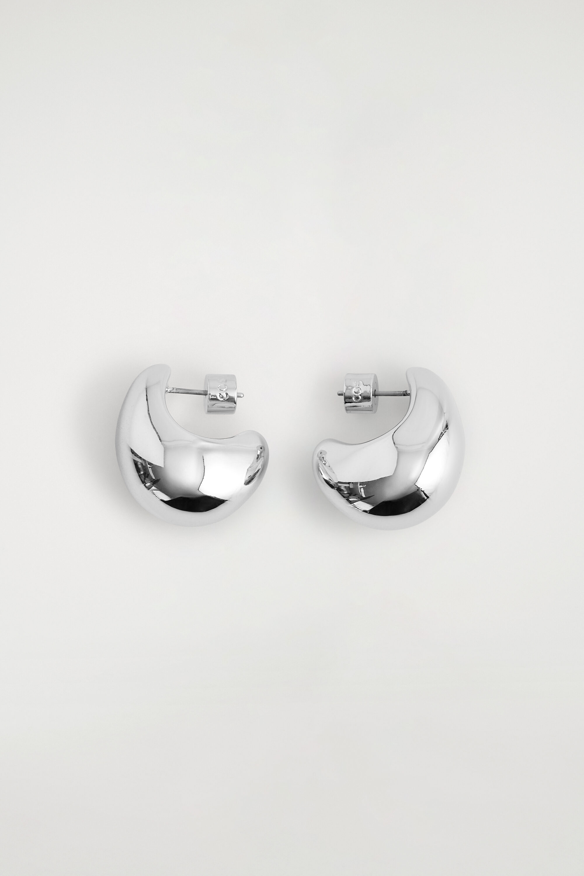 CURVED DOMED EARRINGS - thumbnail 4