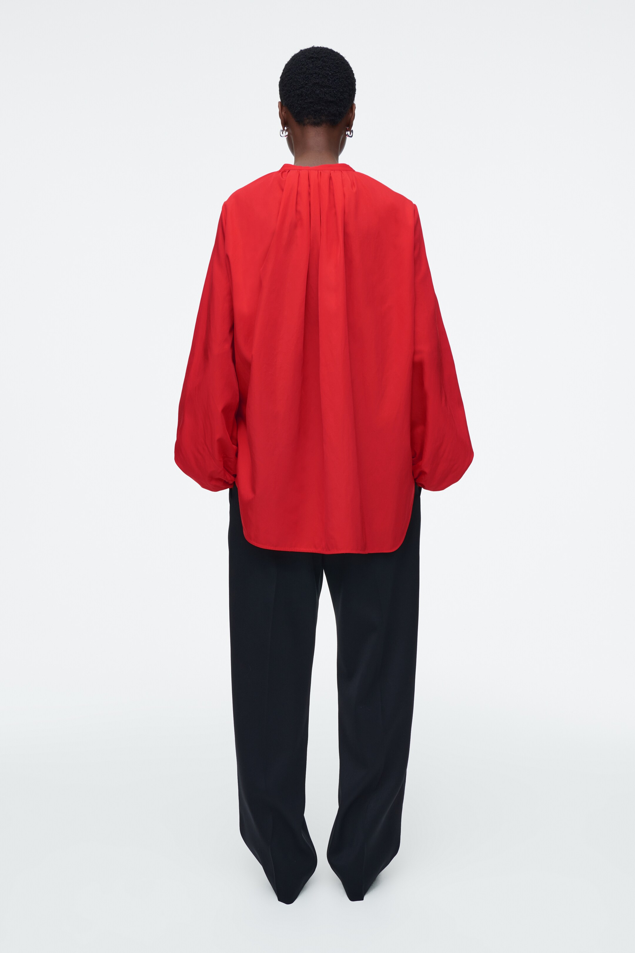 Agrandir l'image: BLOUSE À MANCHES BALLON EN SOIE - ROUGE - FEMME | H&M CH 4