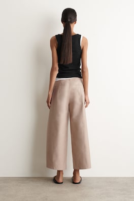 CROPPED BARREL-LEG COTTON TROUSERS — BEIGE 4