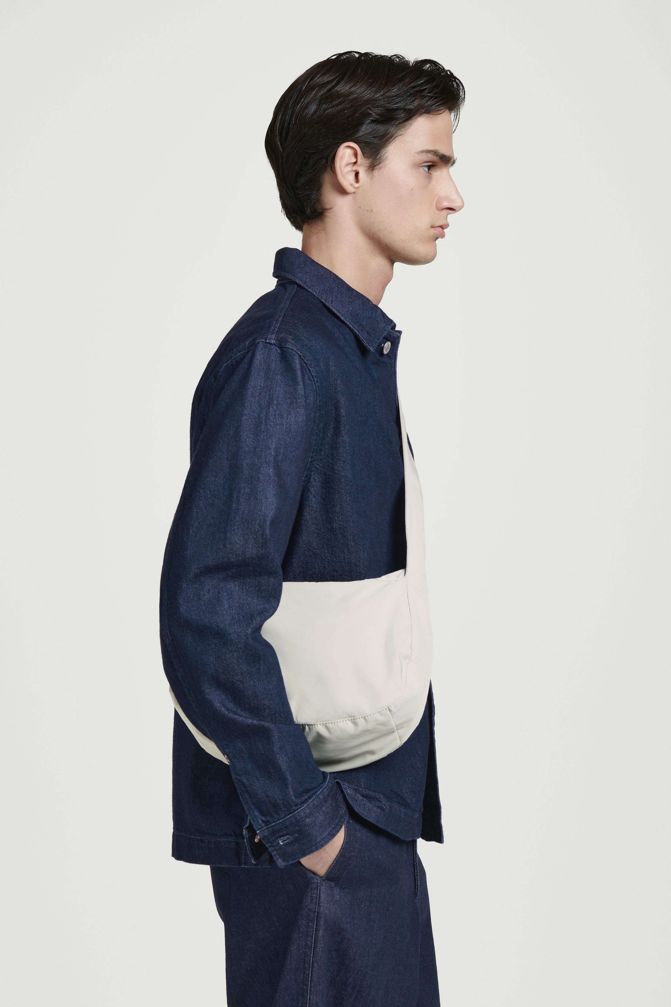 ◆送料無料◆COS NYLON CROSSBODY SADDLE BAG◆正規品鑑定◆ CROSSBODY SADDLE BAG - NYLON - BLUE