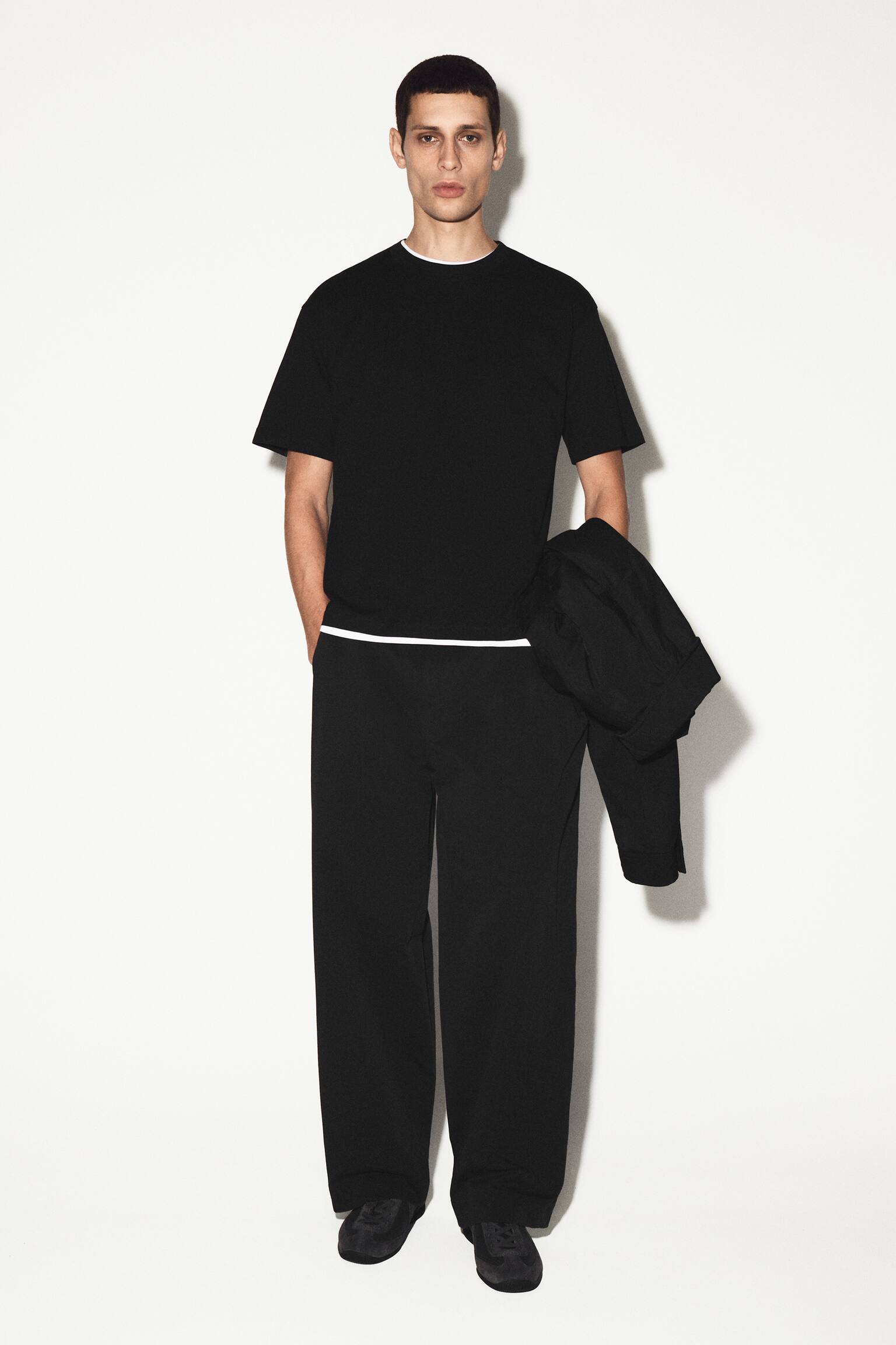 LUŹNY T-SHIRT Z BAWEŁNY - CZARNY/GRANATOWY/JASNOZIELONY/BIAŁY/CIEMNOBRĄZOWY - 7