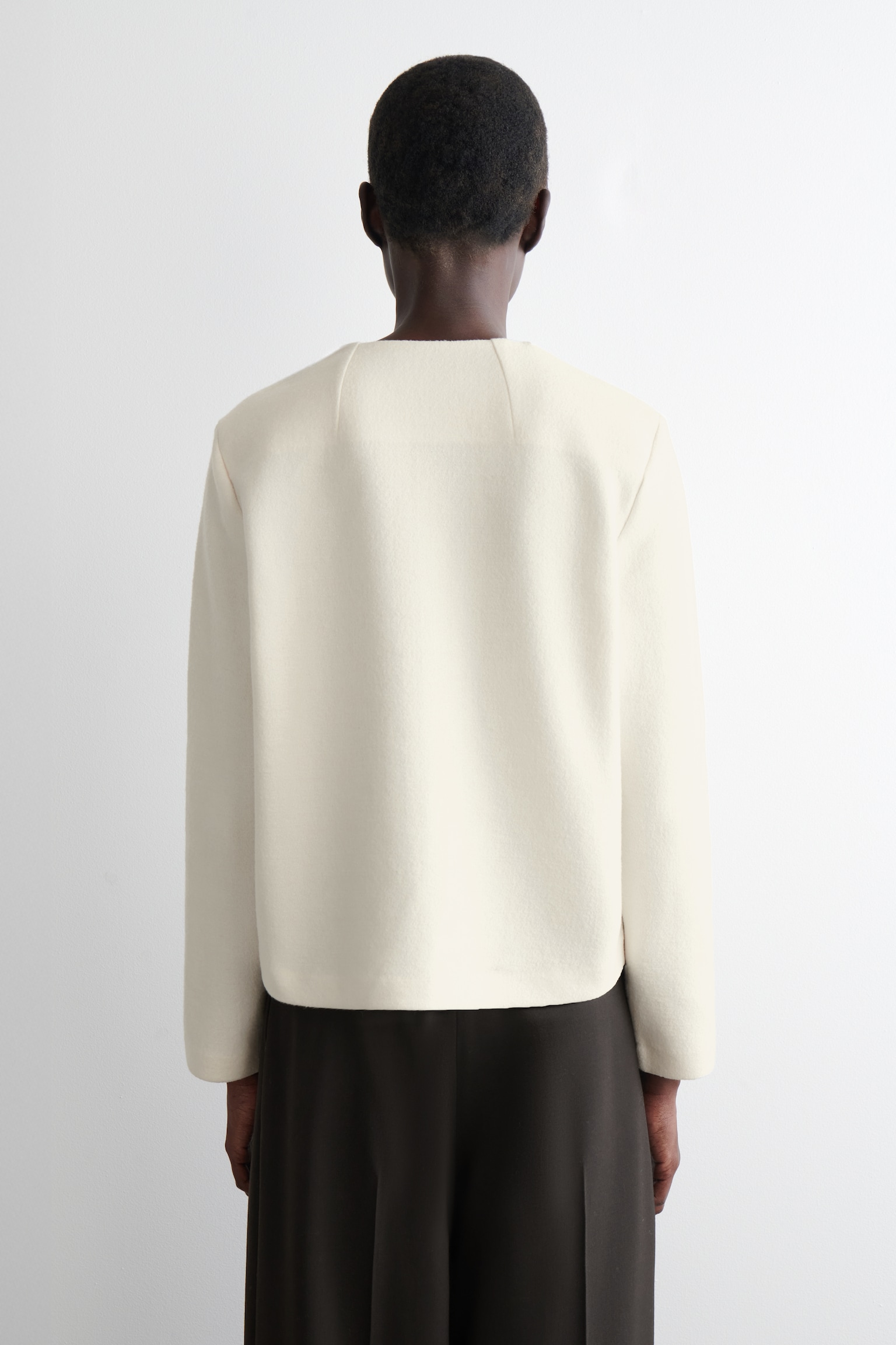 SWEAT EN LAINE BOUILLIE À DÉTAIL BOUTONNÉ - BLANC/GRIS FONCÉ CHINÉ - 4